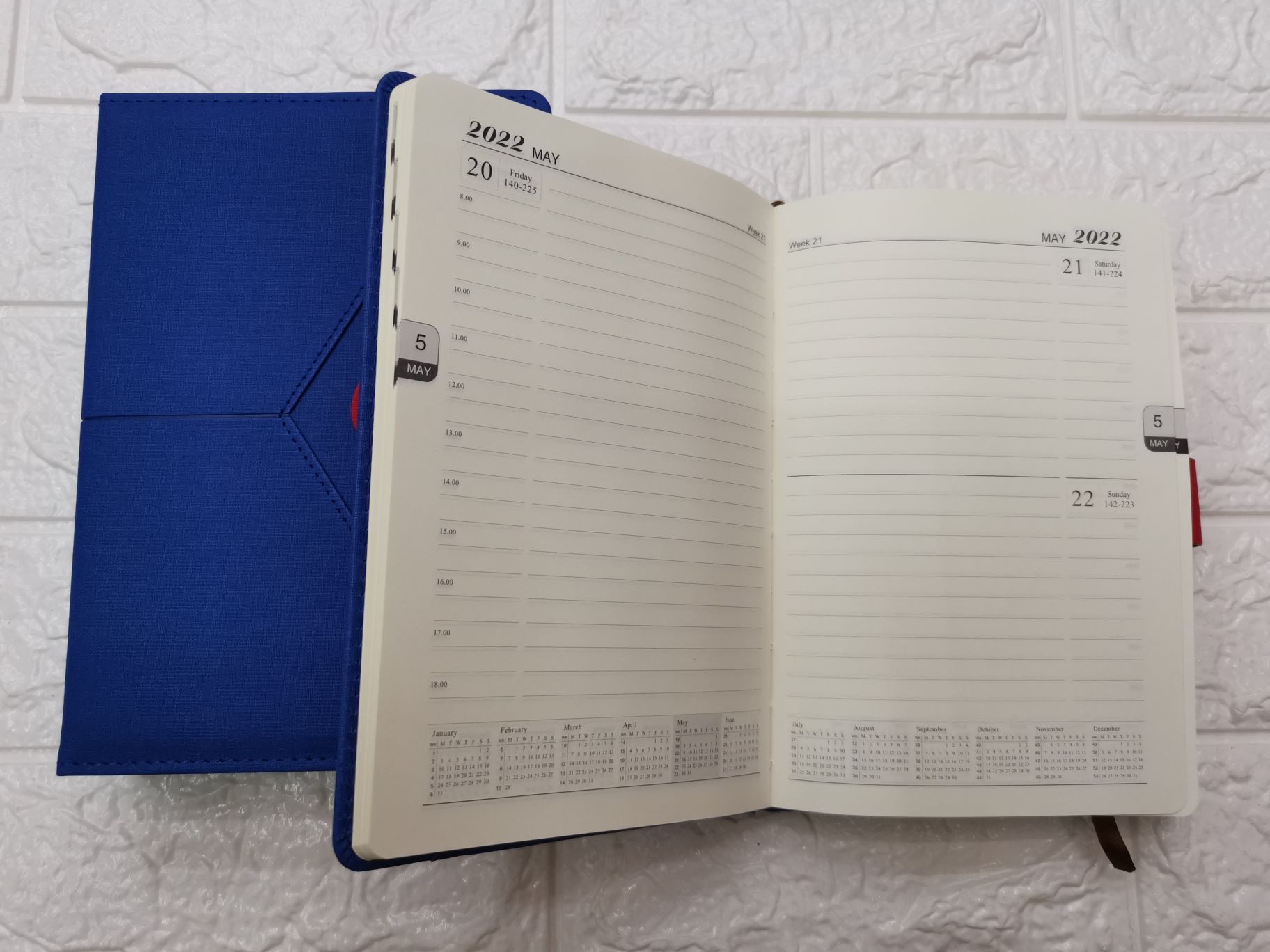 Dian Dian Stationery's ins color contrast Klein blue notebook with buckle, business notebook, supports French, Spanish, Italian, Arabic and other languages, and supports custom logos