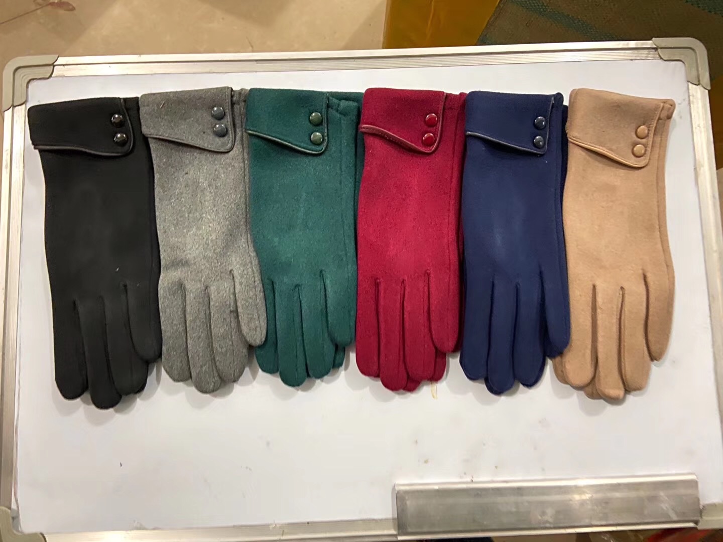 Ladies' gloves