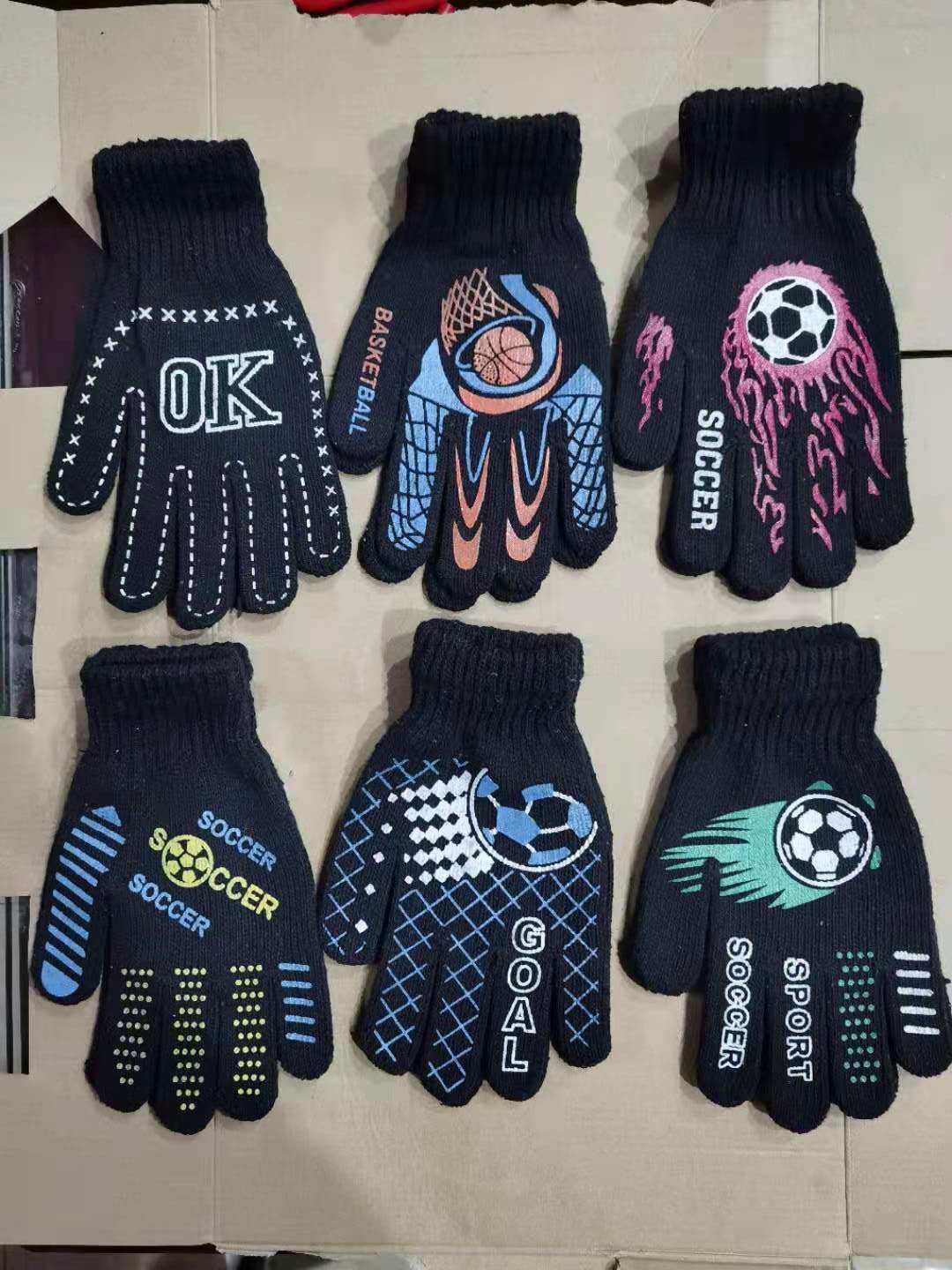 Gloves details Picture