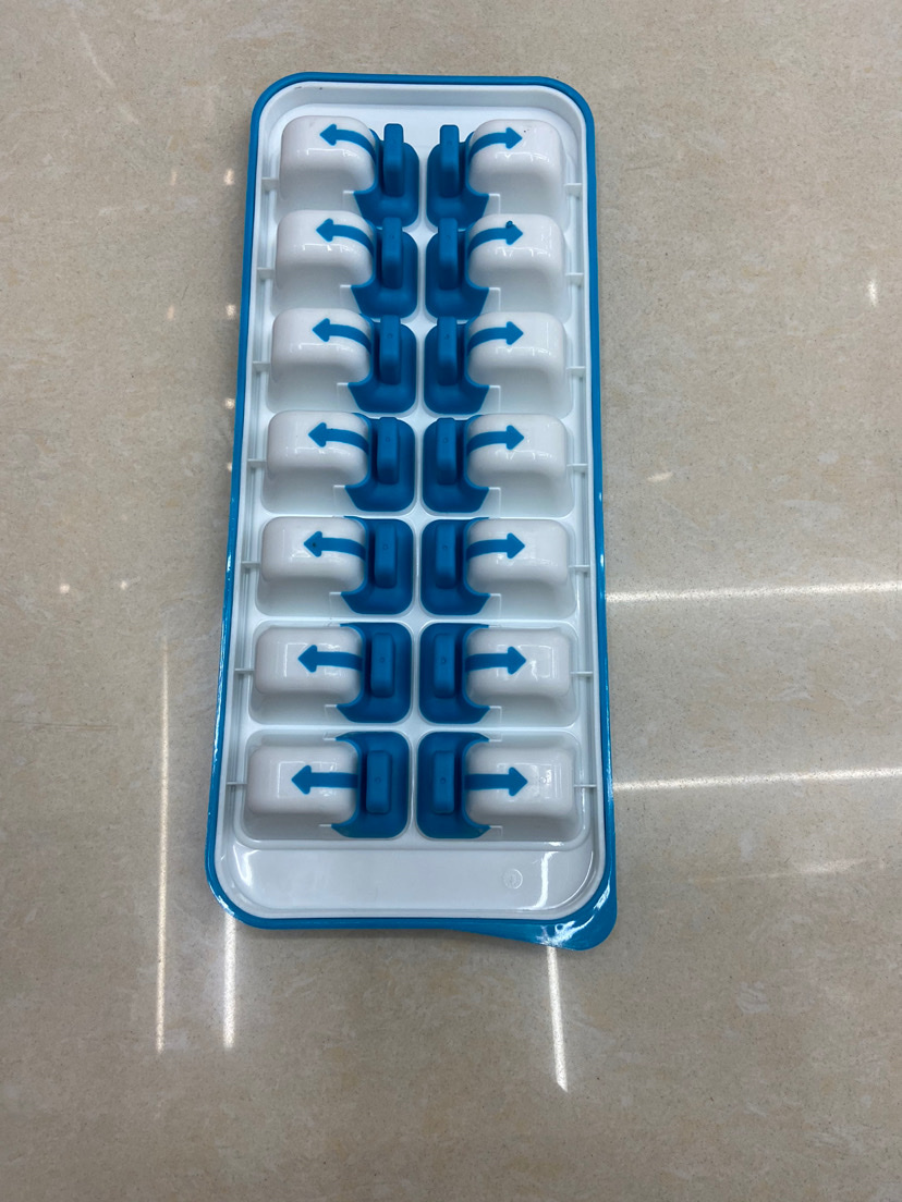 Ice cube mold details Picture