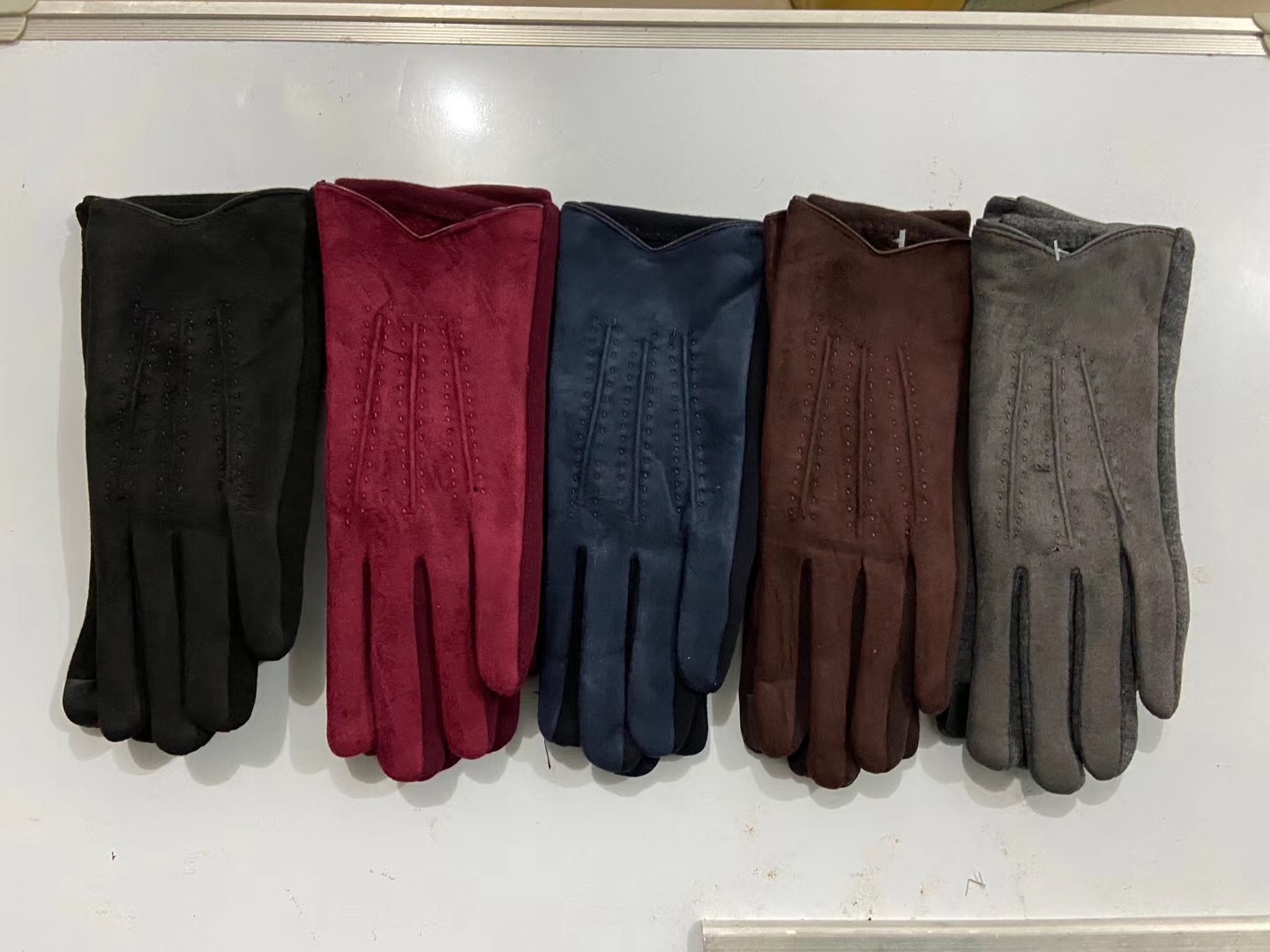 Ladies' gloves Specification image