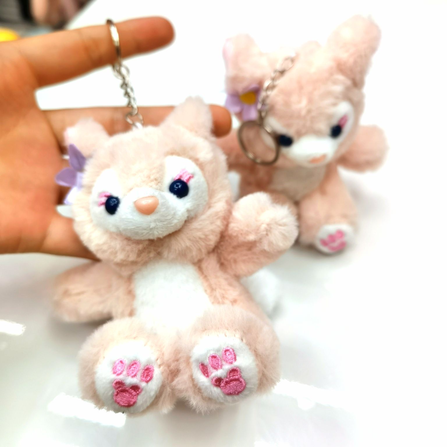 Lina belle peluche colgante de boneca juguete de peluche llavero colgante de dibujos animados colgante de bolsa llavero rebosante cute boneca colgante detail image 3