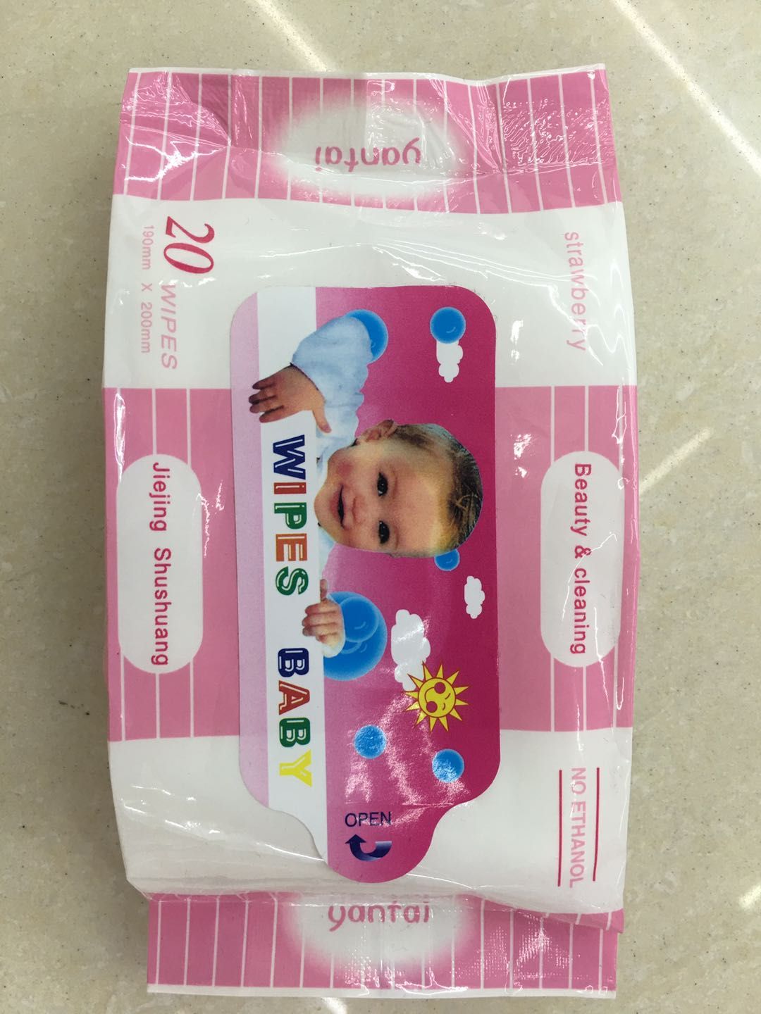 20 Portable Sun Baby Wipes Application Scenario