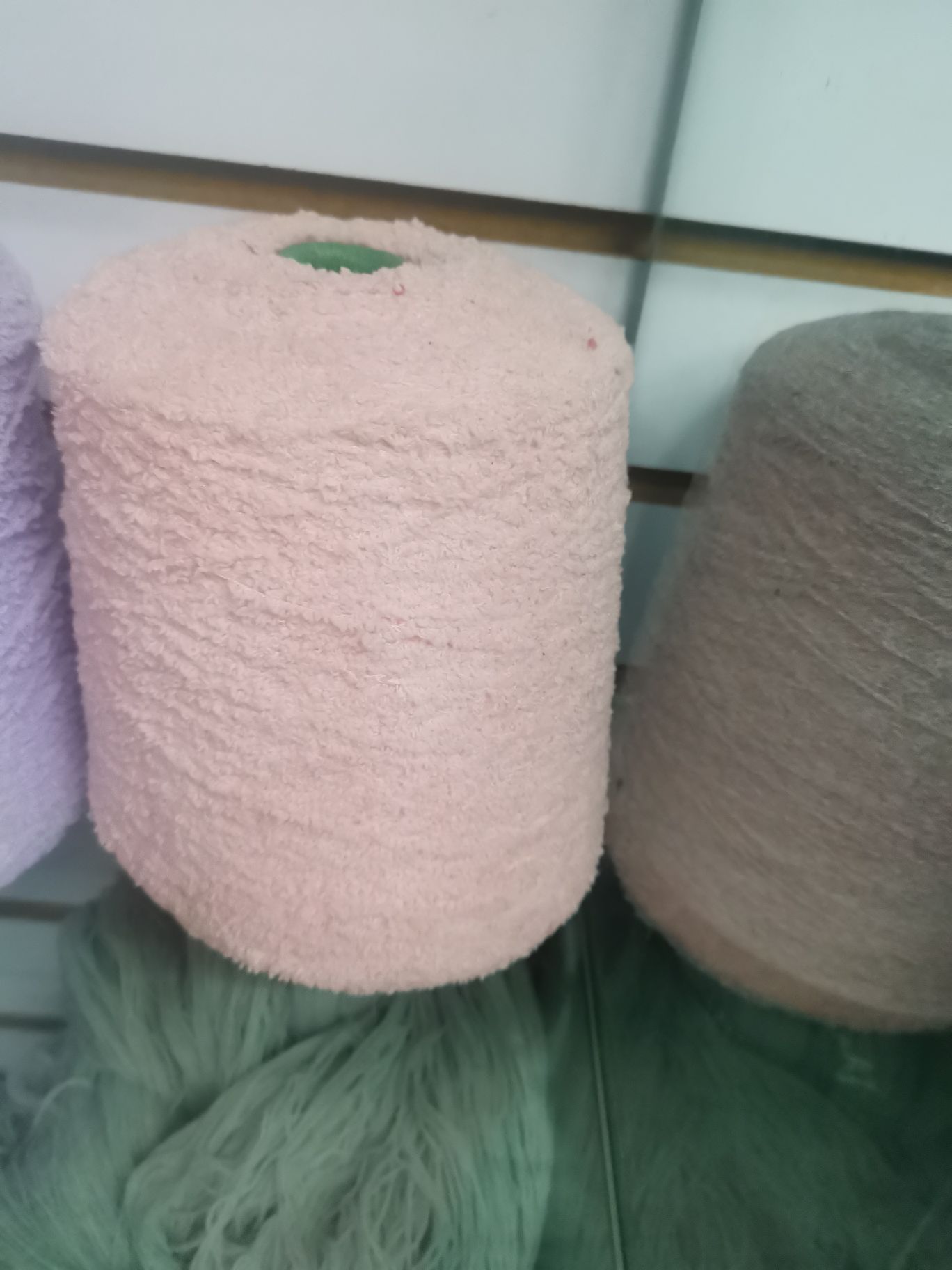 Wool yarn