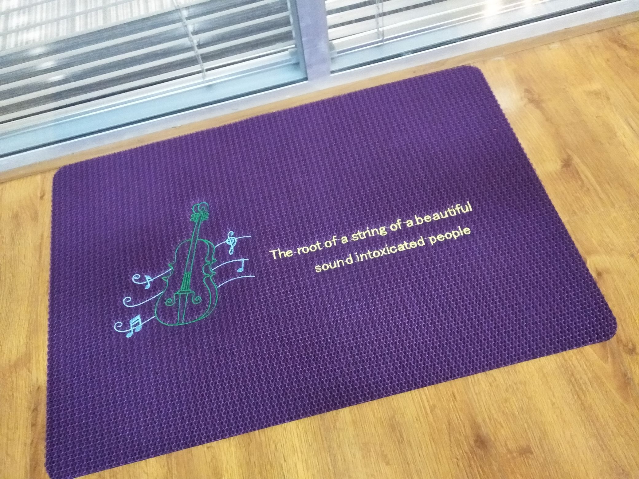 蜂窝垫绣花40*60详情图3