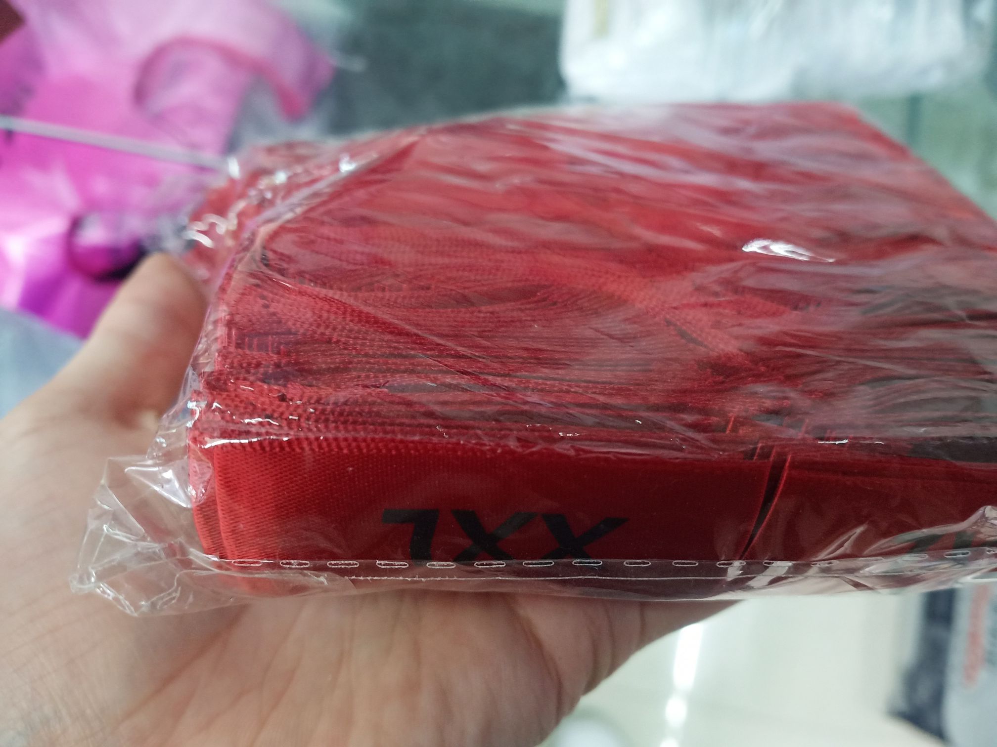 红色标牌