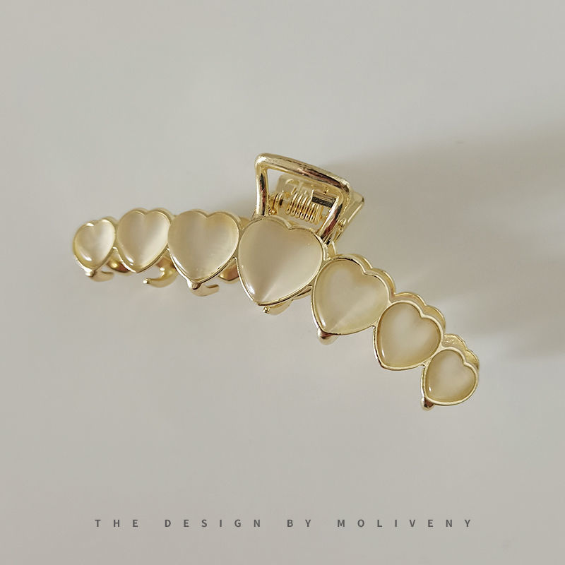 Summer 2021 New Pearl Hair Clip Back Head Female Grab Clip Large Temperament Hair Clip Korean Shark Clip Item Picture