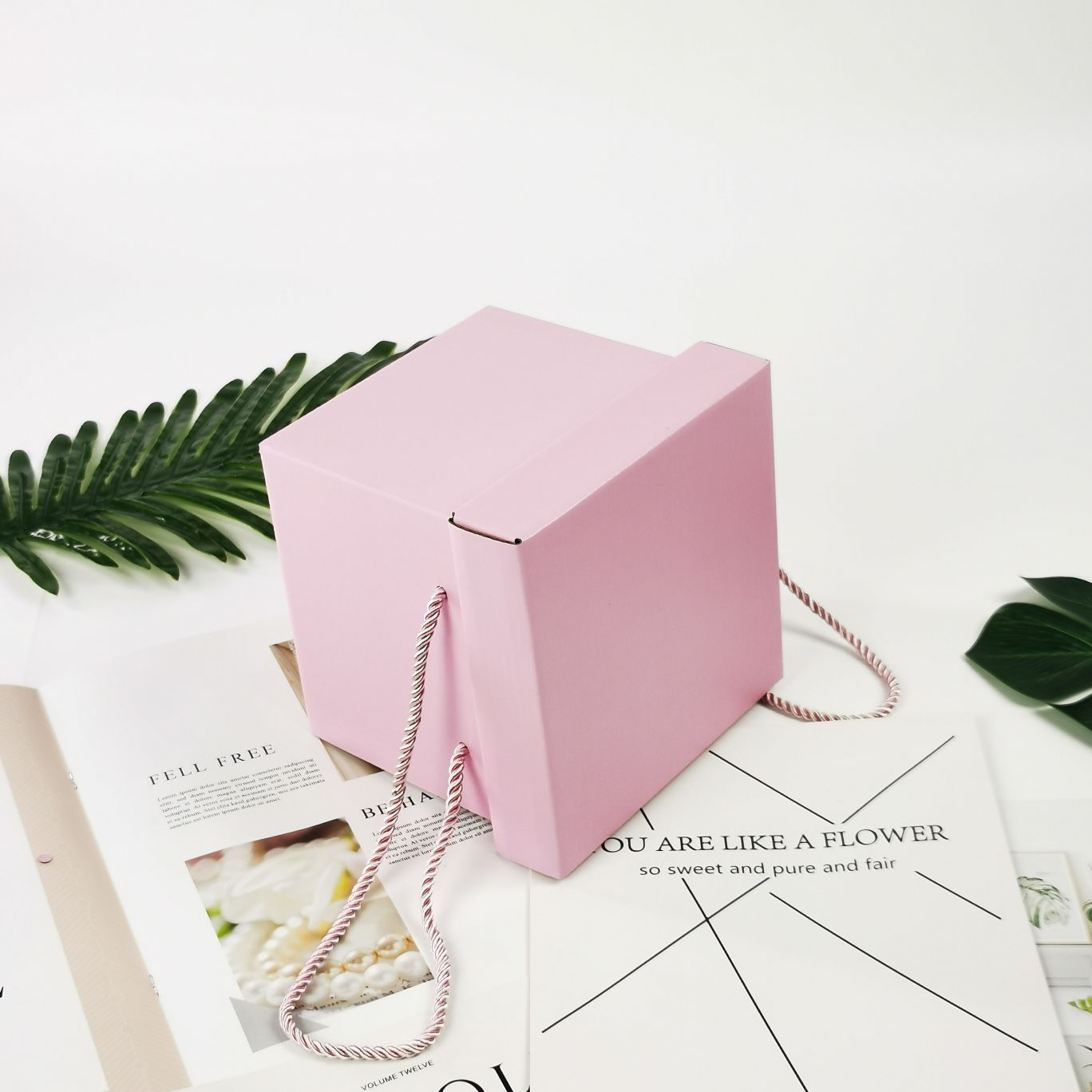 粉色正方形瓦楞盒礼品盒喜糖盒零食盒礼物盒收纳盒生日礼盒详情5