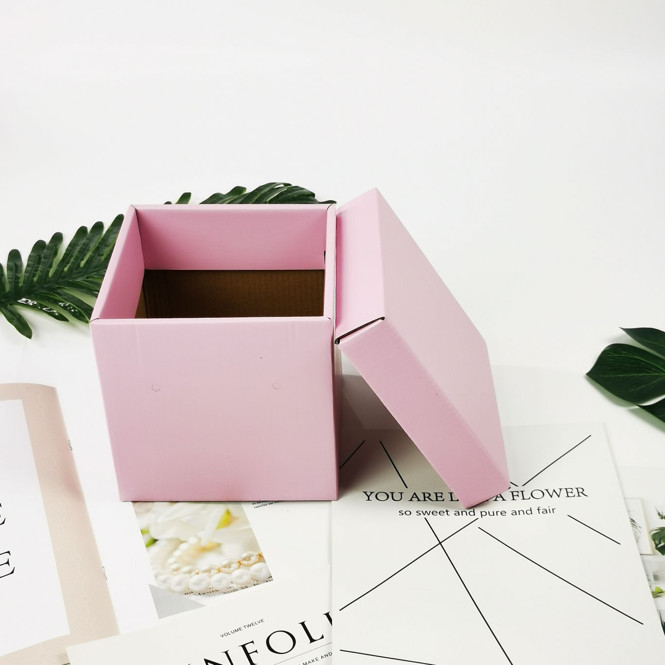 粉色正方形瓦楞盒礼品盒喜糖盒零食盒礼物盒收纳盒生日礼盒详情7
