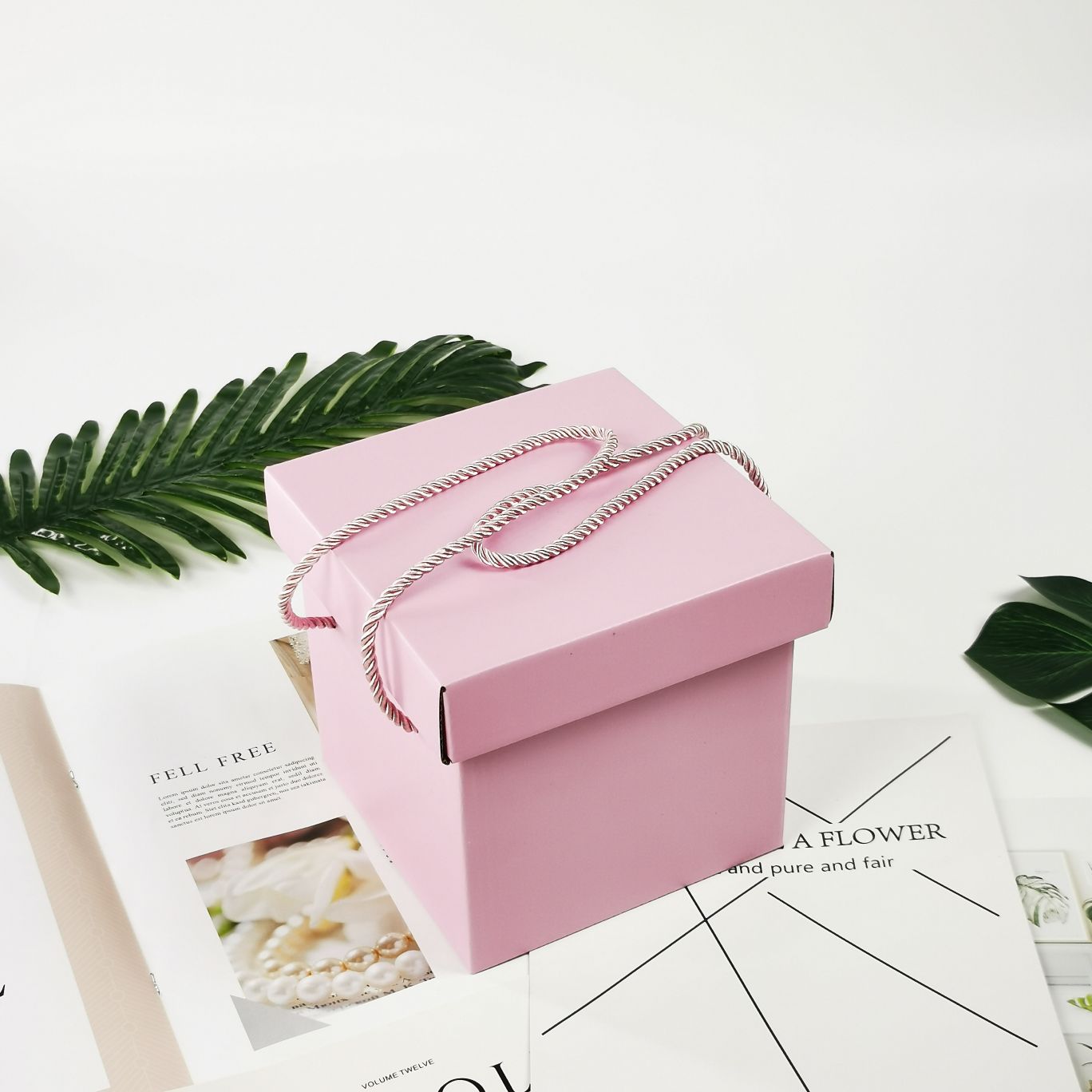 粉色正方形瓦楞盒礼品盒喜糖盒零食盒礼物盒收纳盒生日礼盒详情2