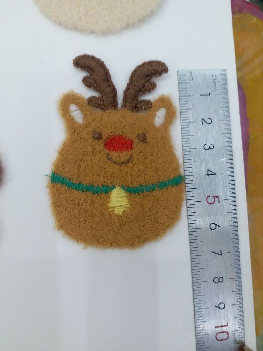 貂绒针织圣诞麋鹿