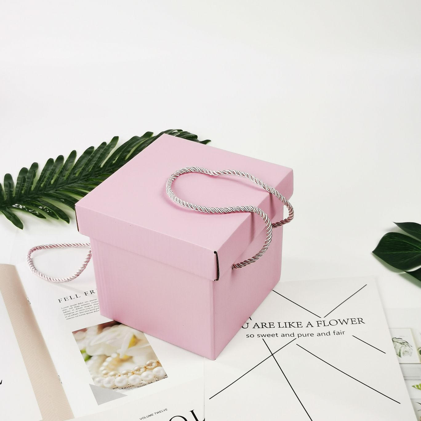 粉色正方形瓦楞盒礼品盒喜糖盒零食盒礼物盒收纳盒生日礼盒详情8