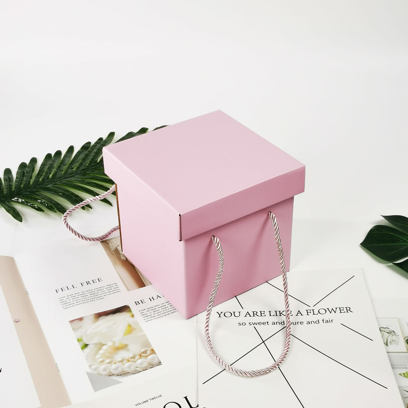 粉色正方形瓦楞盒礼品盒喜糖盒零食盒礼物盒收纳盒生日礼盒详情1