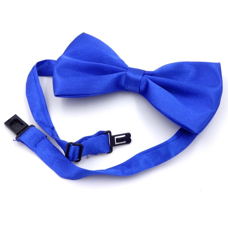 A formal wedding dress with a bow tie, a Korean version of a butterfly man, a British bow tie, best man, groom, and a solid color for the wedding details Picture