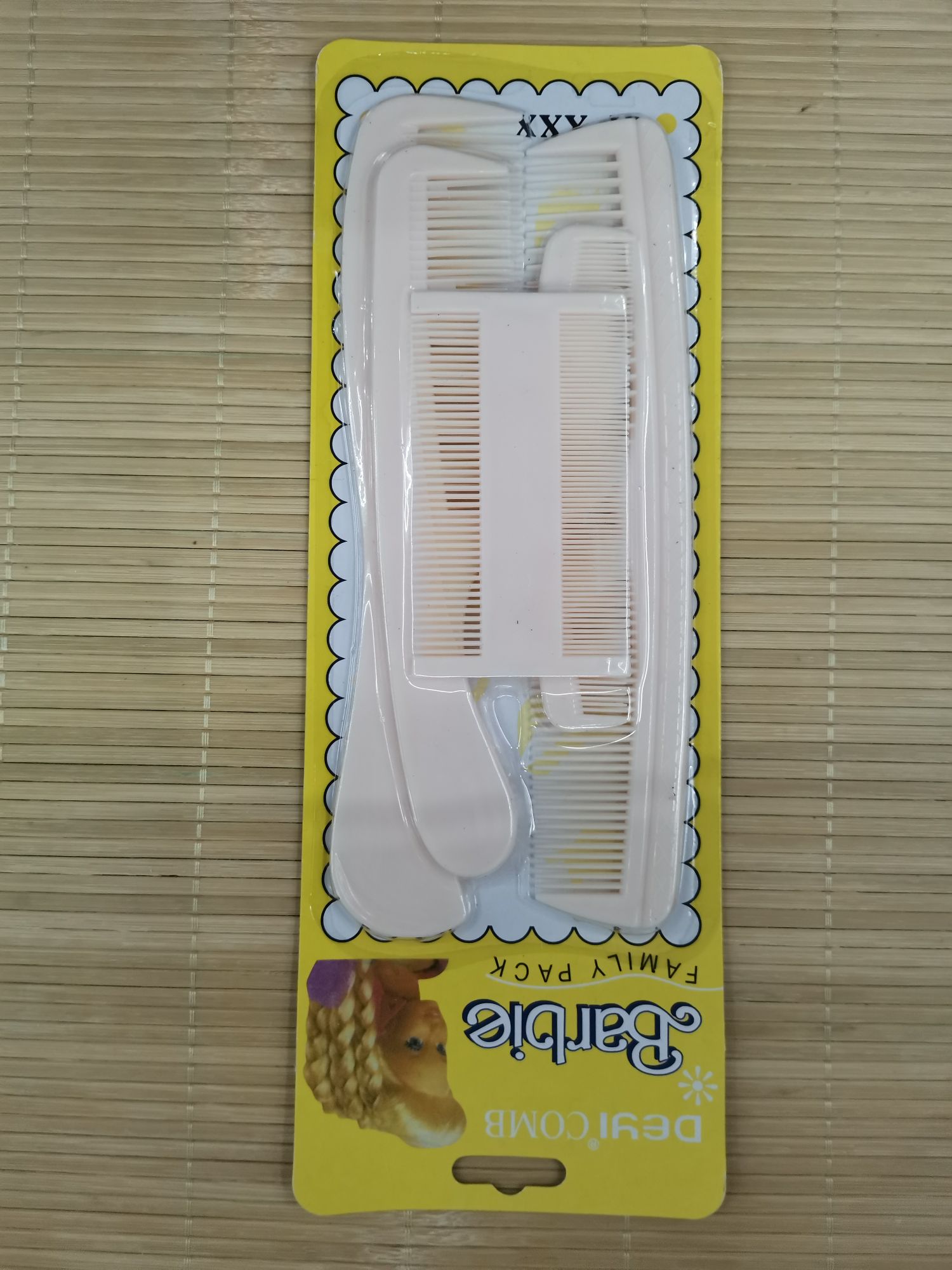 205塑料梳子，5PC一卡，白底实物图