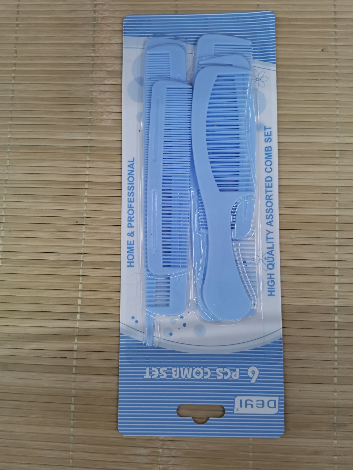 112-6 plastic combs, 6PC per card, one color per card, 3-4 colors mixed in one box. One 480-card, 48-card inner box. Volume: 53*41*52. Specification image