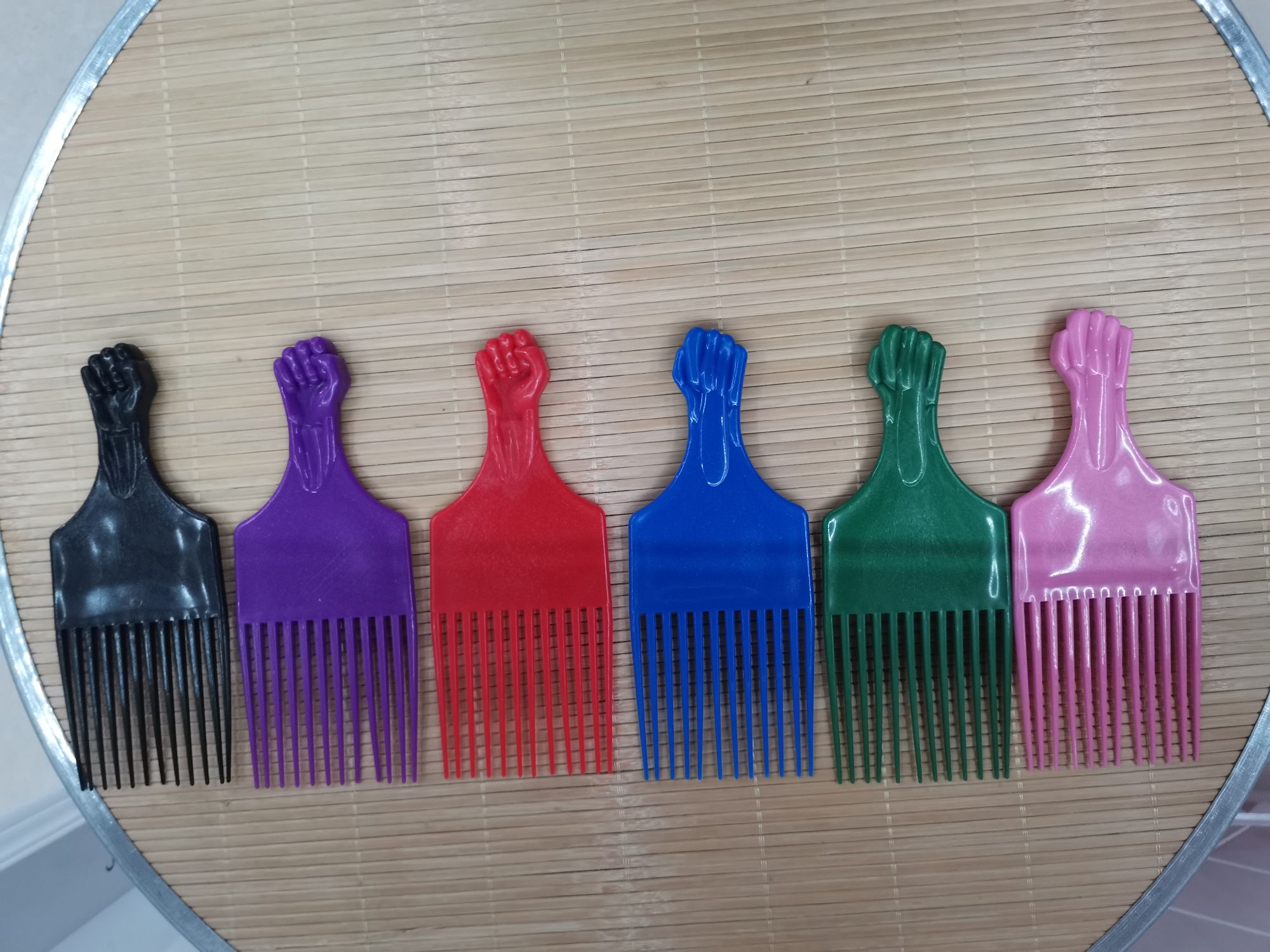 816彩塑料梳子，细节图