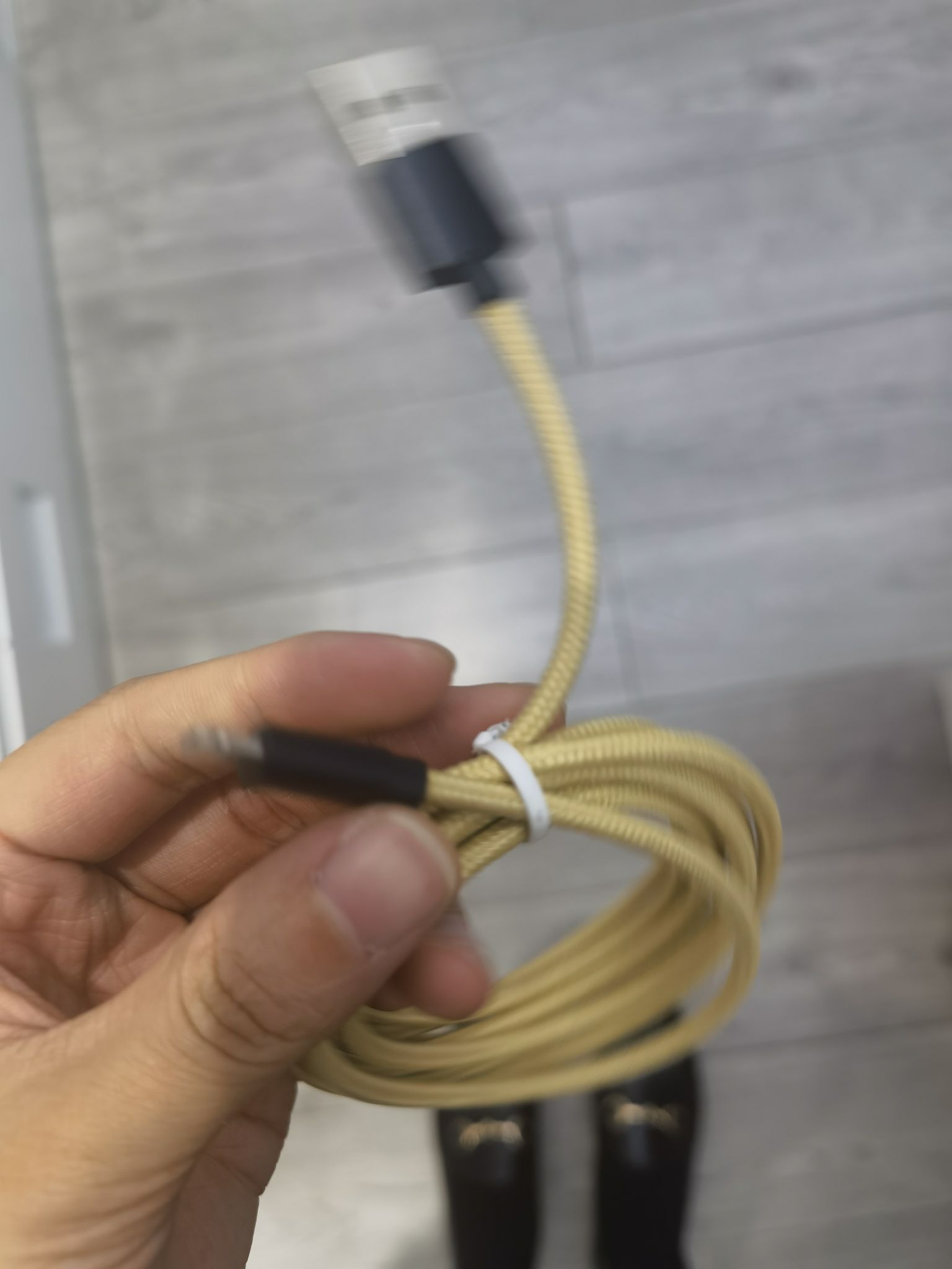 Data cable