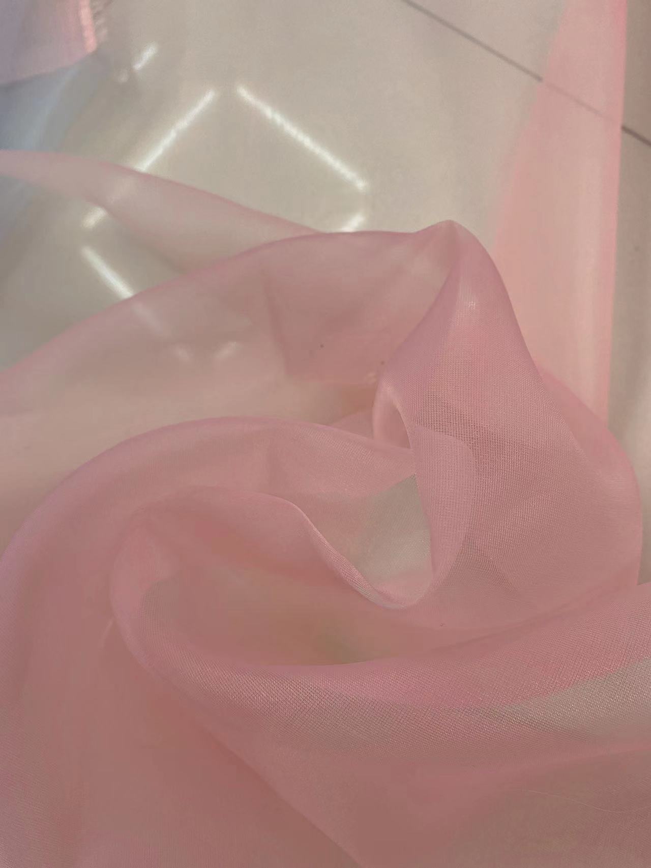 ويمكن بيع السلع الجديدة في الموسم الحالي من قبل مصنعي النسيج النيزك بالجملة بالجملة بالتجزئة Specification image