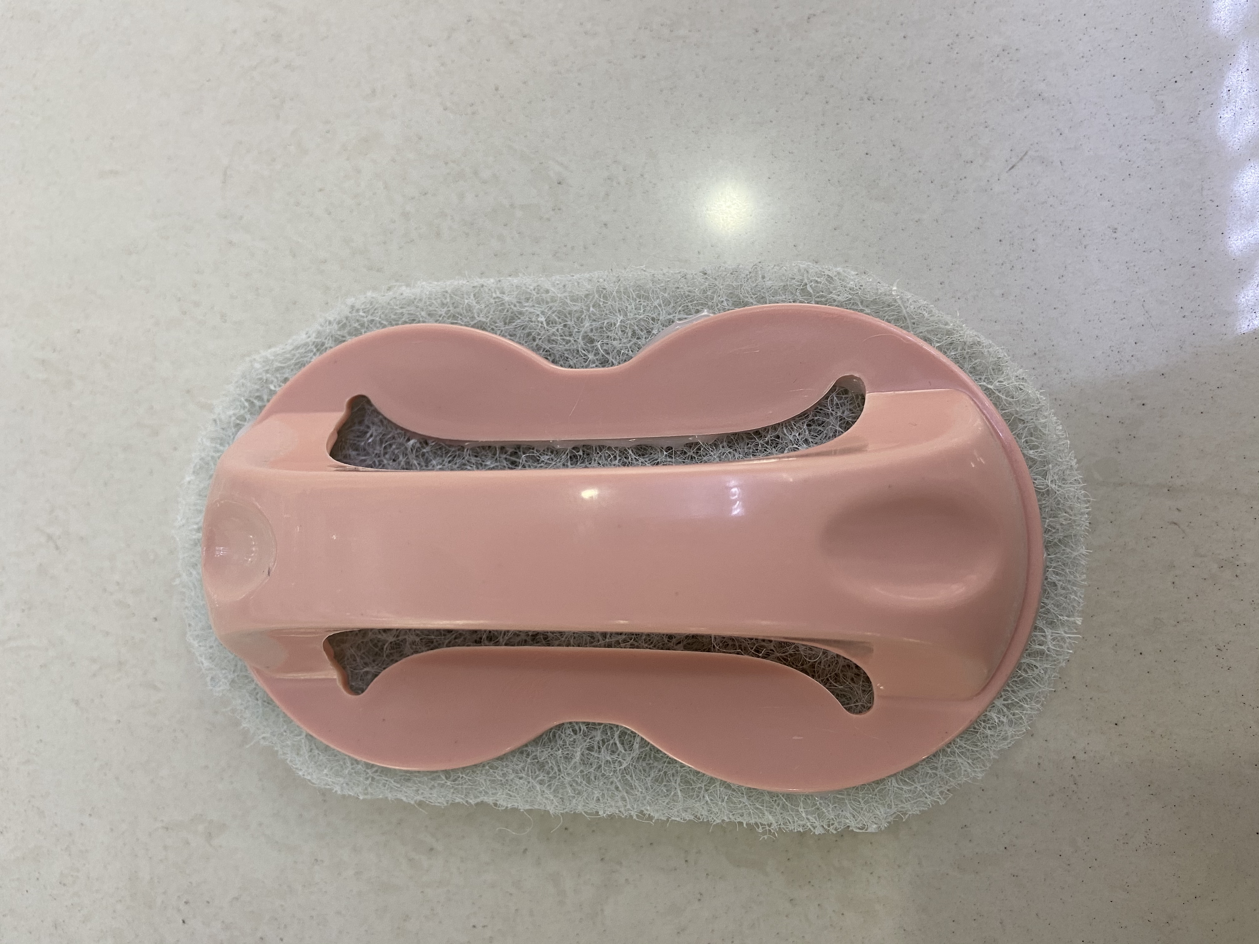 An 8-shaped cleaning brush detail image 1