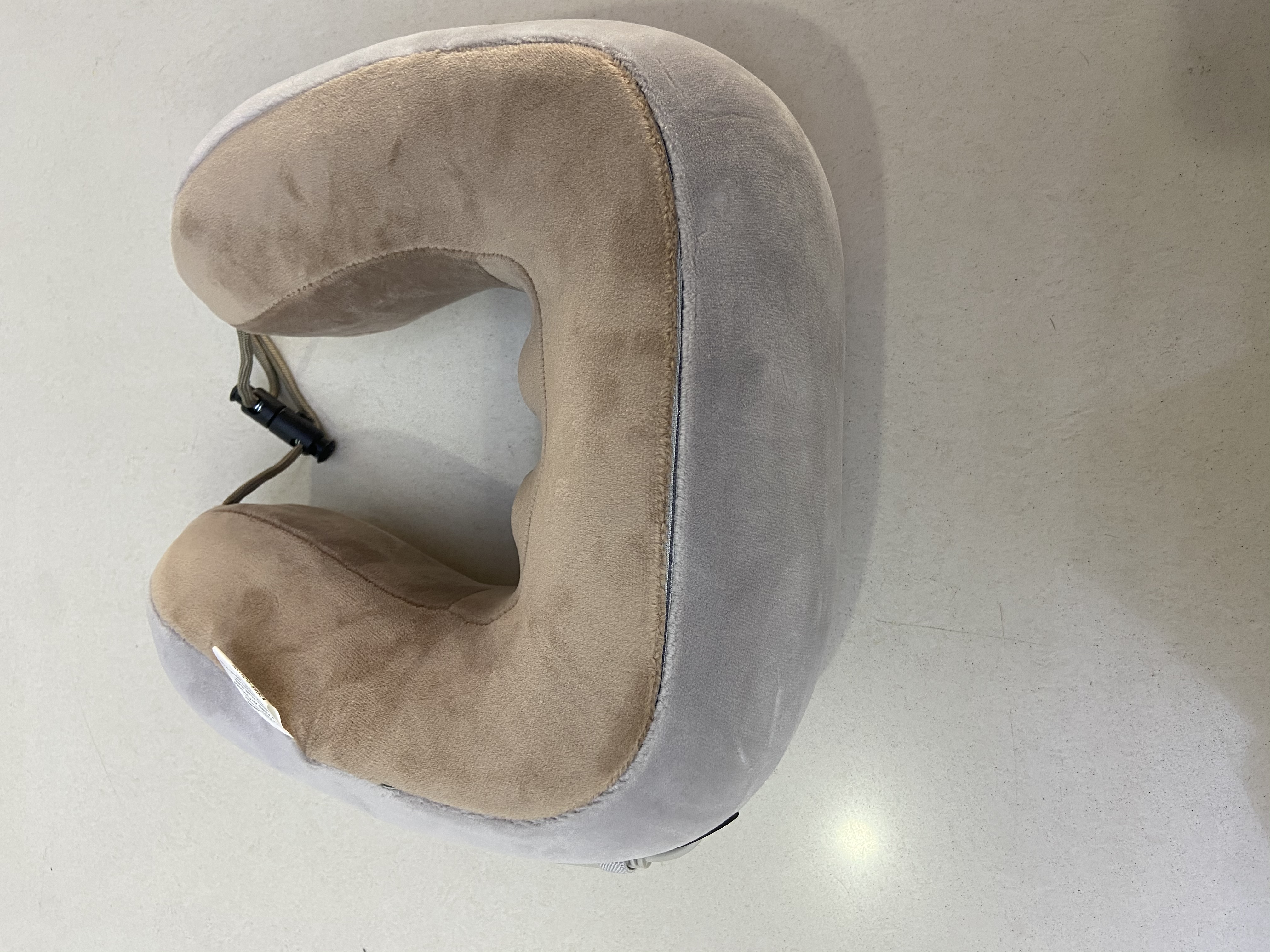 Kneading and vibrating massage pillow Specification image