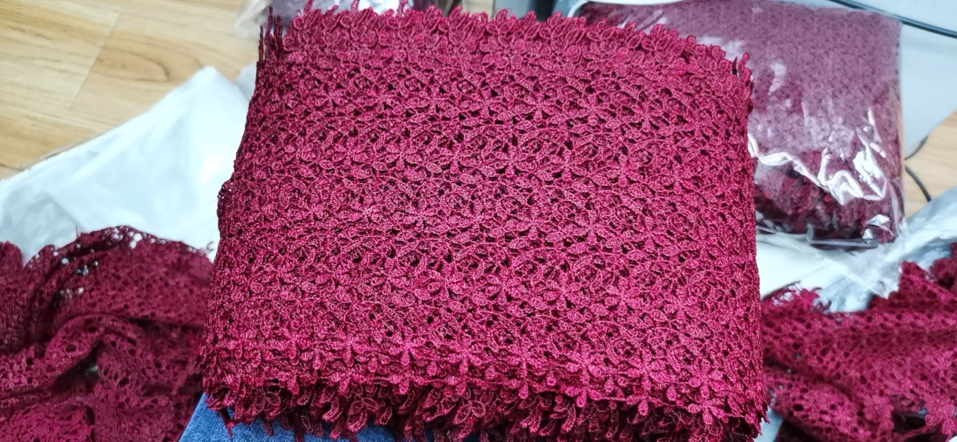 Wide barcode lace headscarf accessory Application Scenario