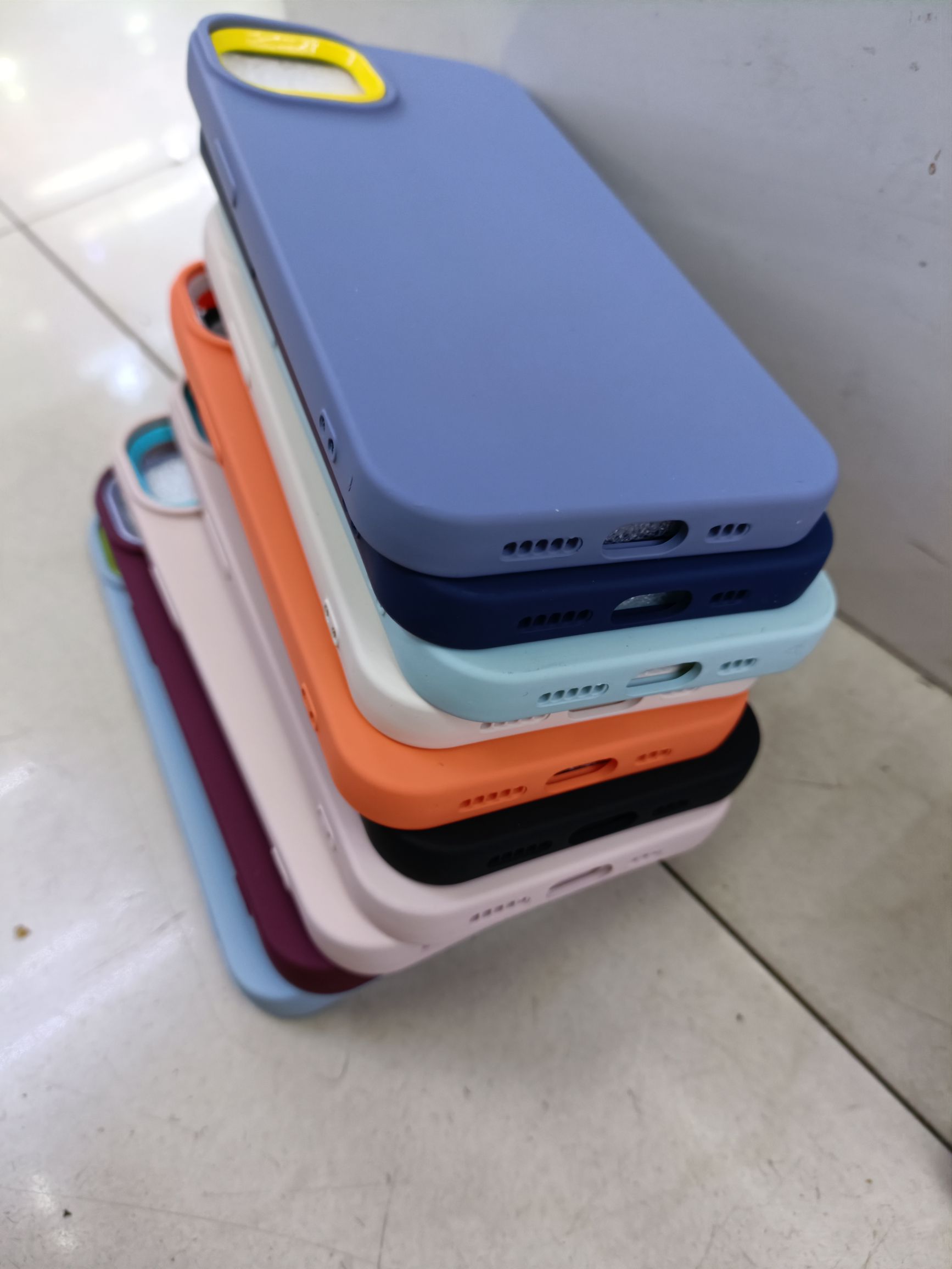 TPU phone case with lens frame detail image 4