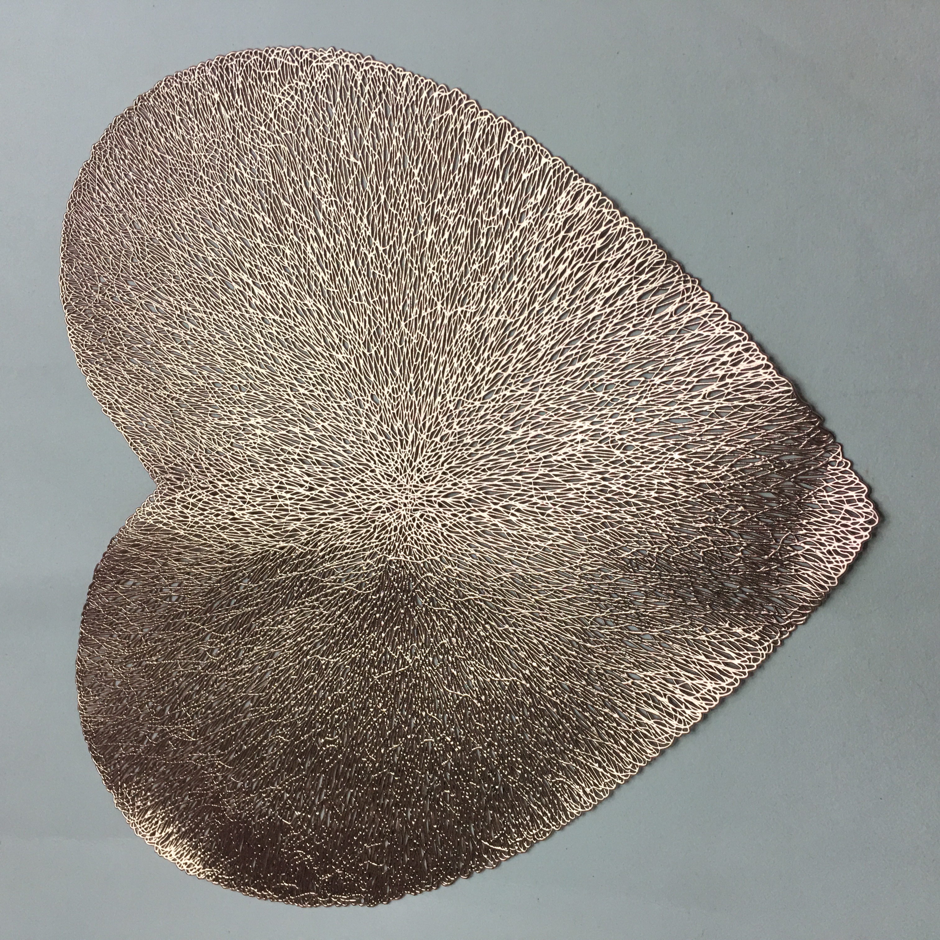 New heart-shaped cicada wing random thread heat insulation pad, household European-style placemat, PVC table mat, heat-resistant and heat-insulating Western placemat