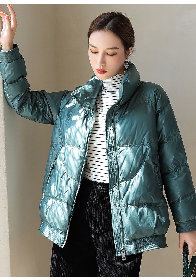 羽绒服女产品图