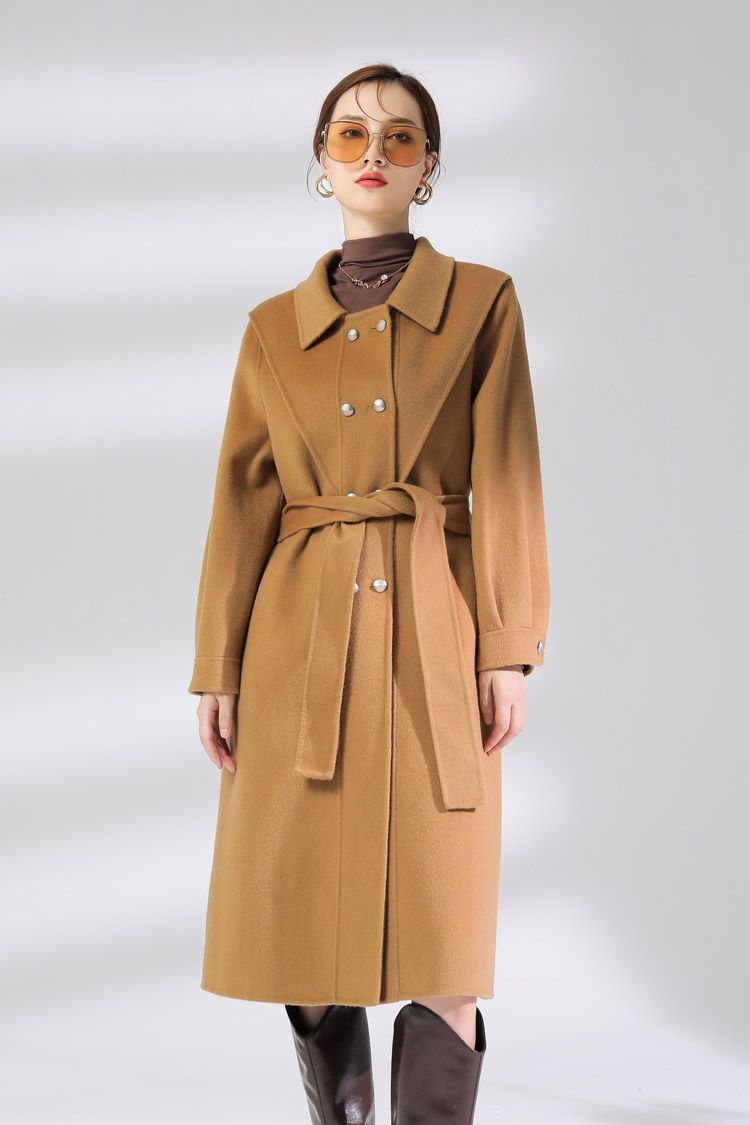 This mid-length high-end and fashionable wool coat is the same style of cashmere coat for women from Jimmy Seio Mall in the 2021 winter