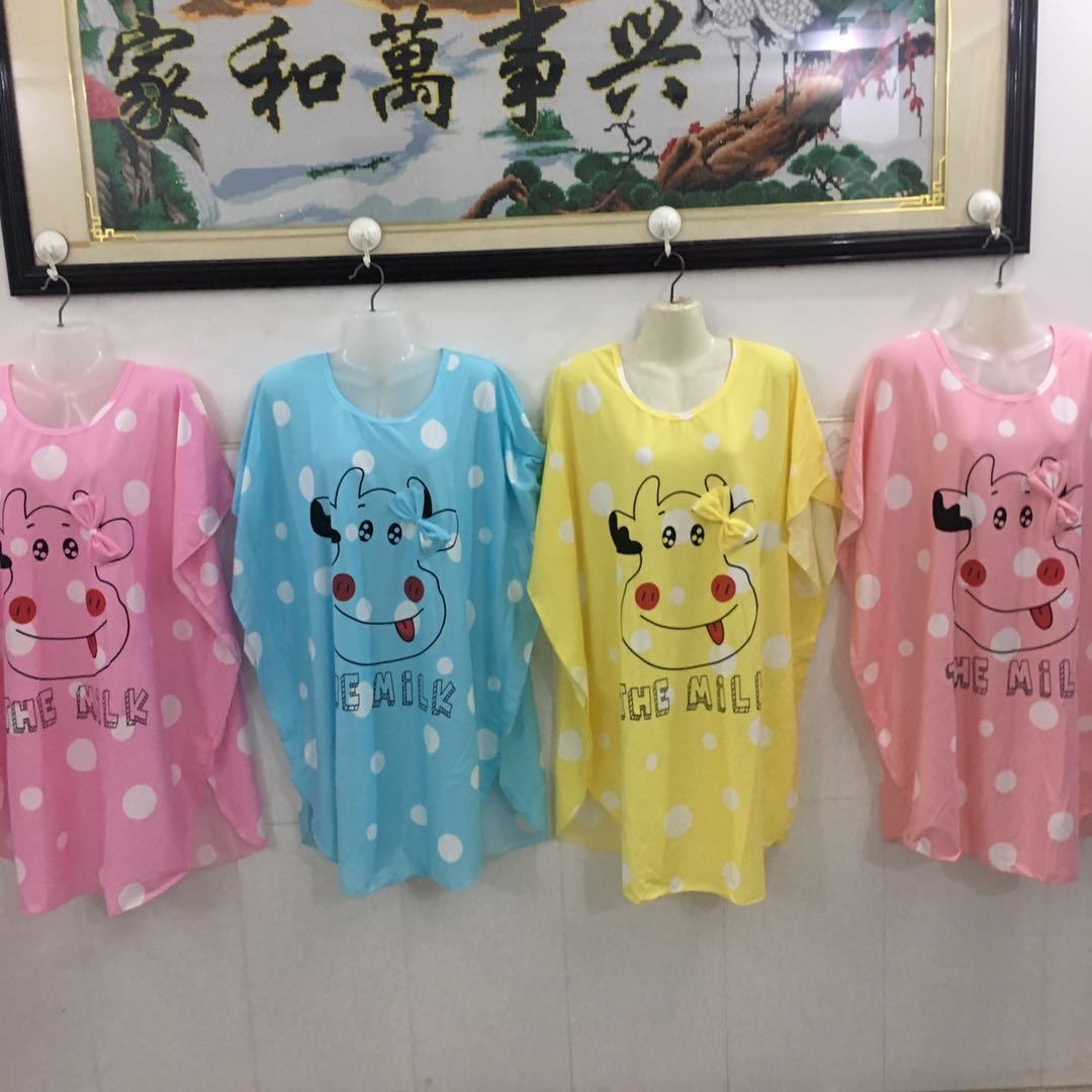 少女卡通印花加大群细节图