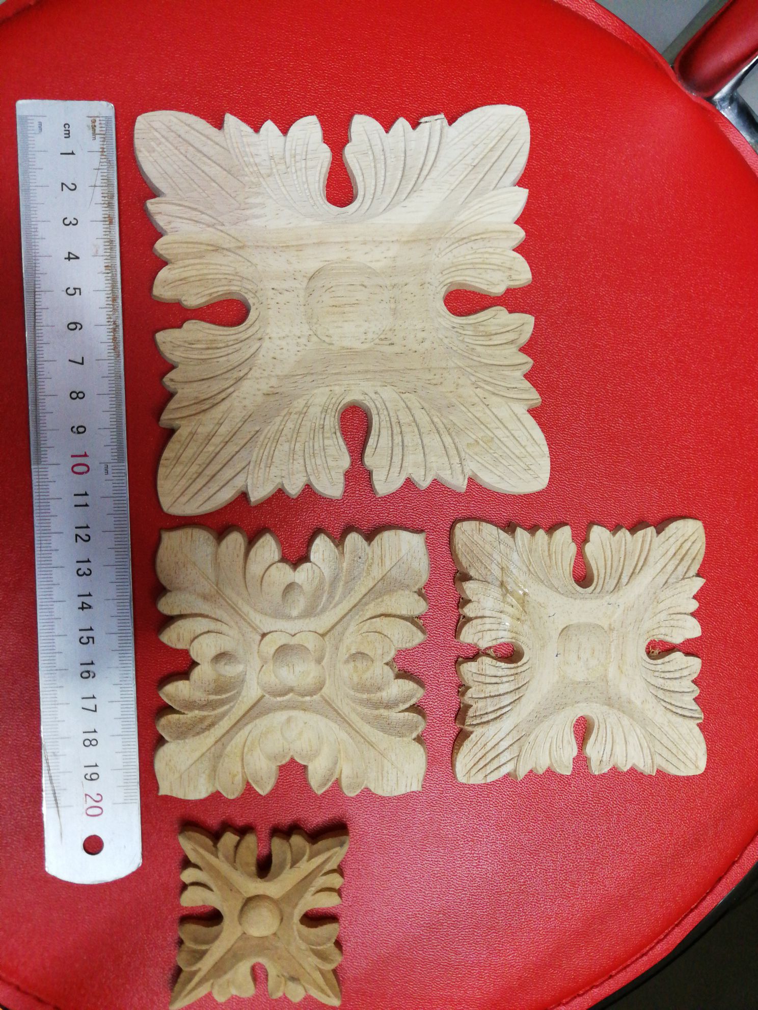 Furniture accessories, plastic feet, decorative accessories, European-style decorative carvings, chair and table feet, European-style feet Application Scenario