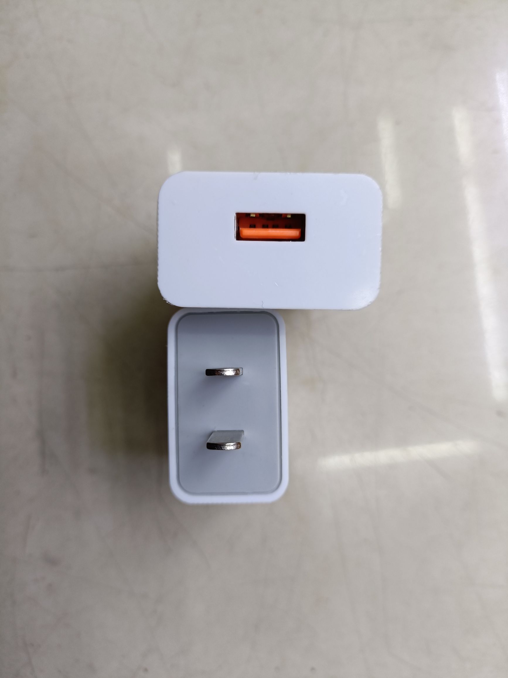 手机充电器单头 美规插头充电器 单USB接口 1A 2A 2.4A QC3.0   裸装