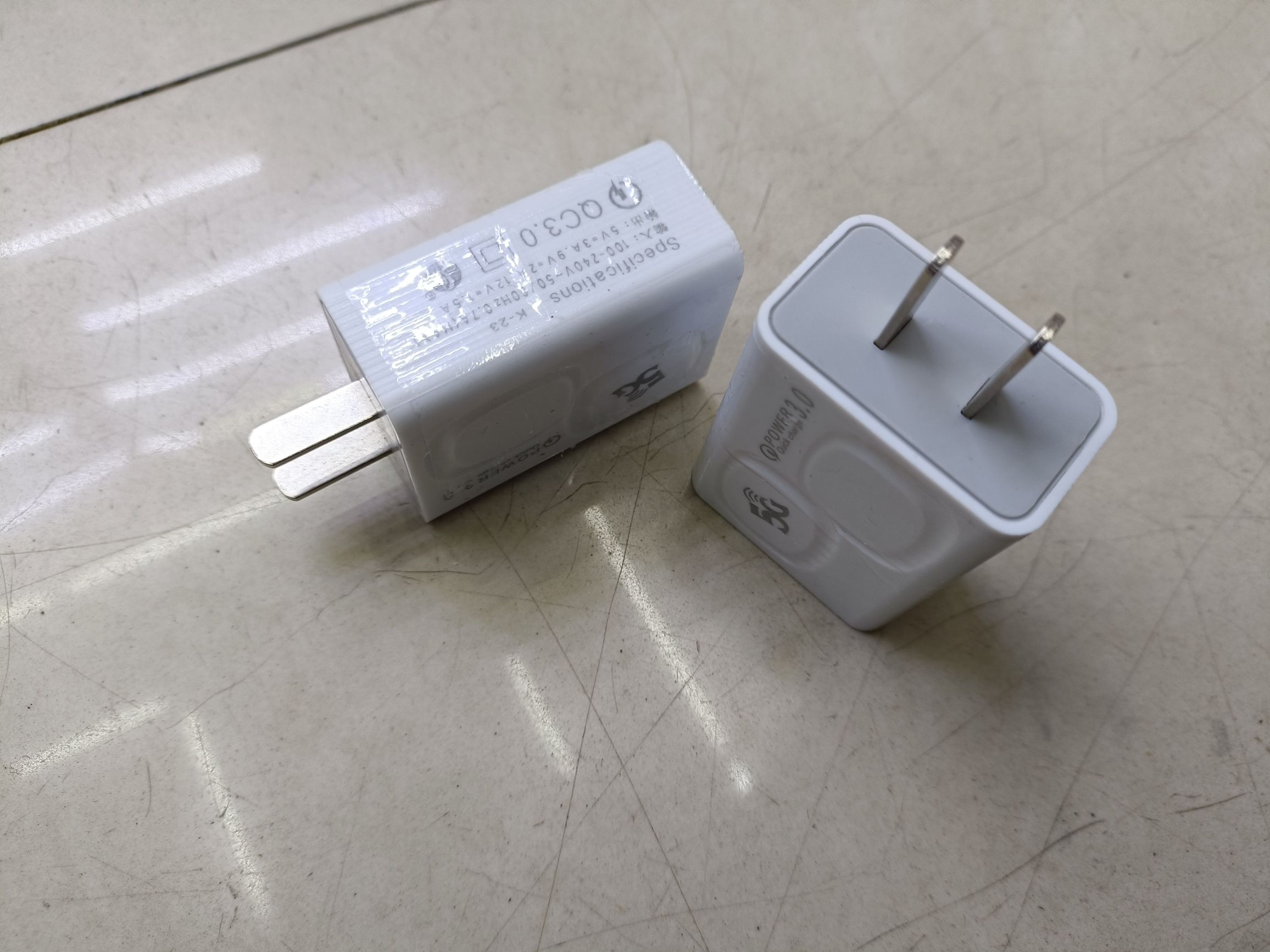 手机充电器单头 美规插头充电器 单USB接口 1A 2A 2.4A QC3.0   裸装详情图6