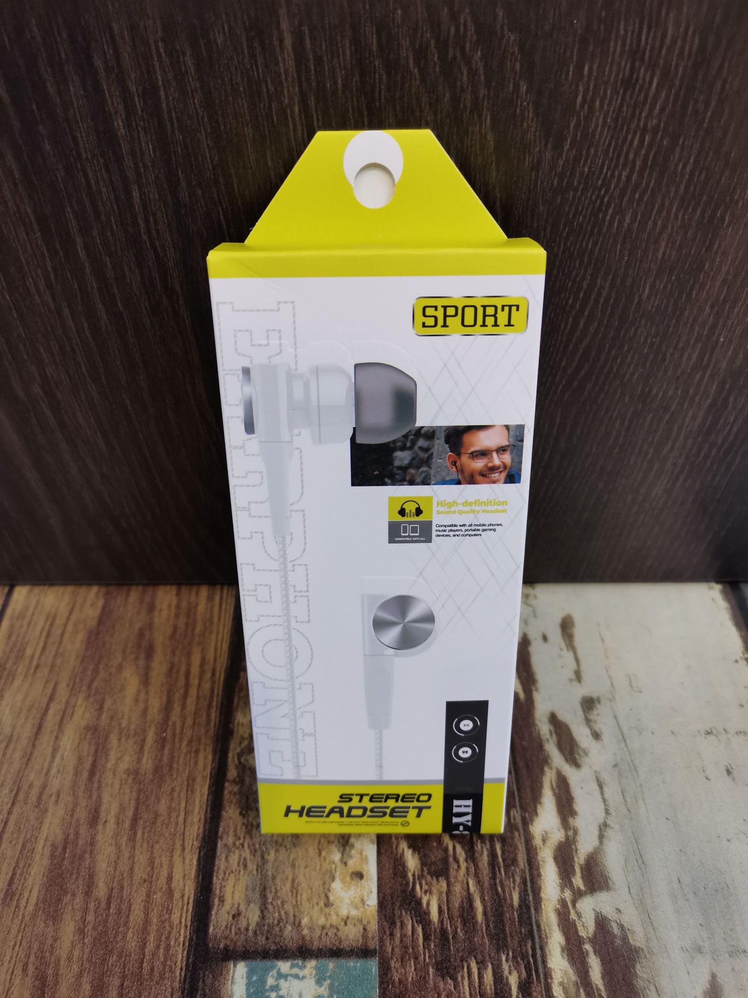 Guangdong sogo auriculares HY8 auriculares de teléfono auriculares en el oído auriculares con cable auriculares pequeños moda creativa boutique details Picture