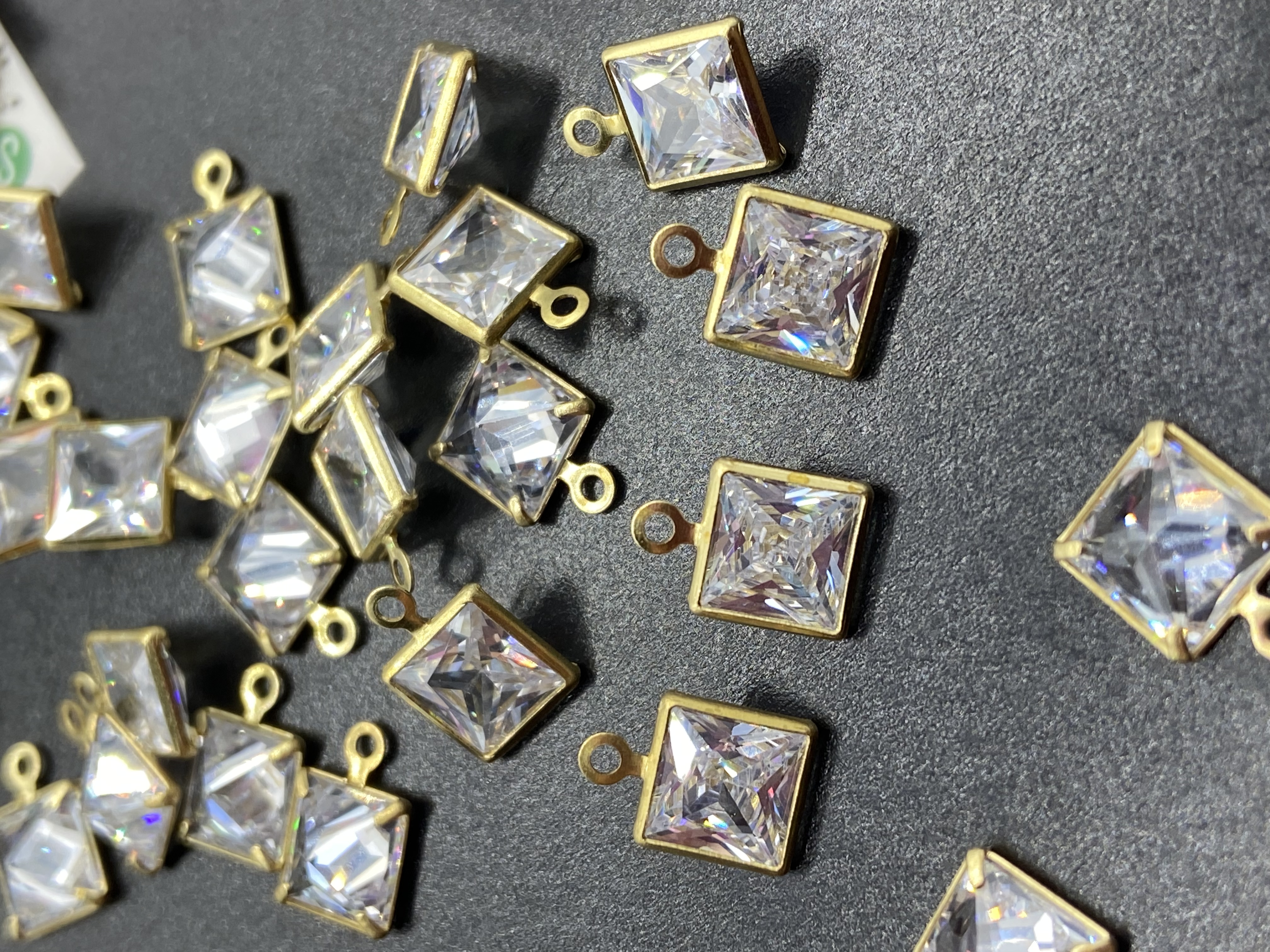 Square zircon claw copper accessories, nail art accessories, wedding dress shoes and clothing DIY accessories Item Picture