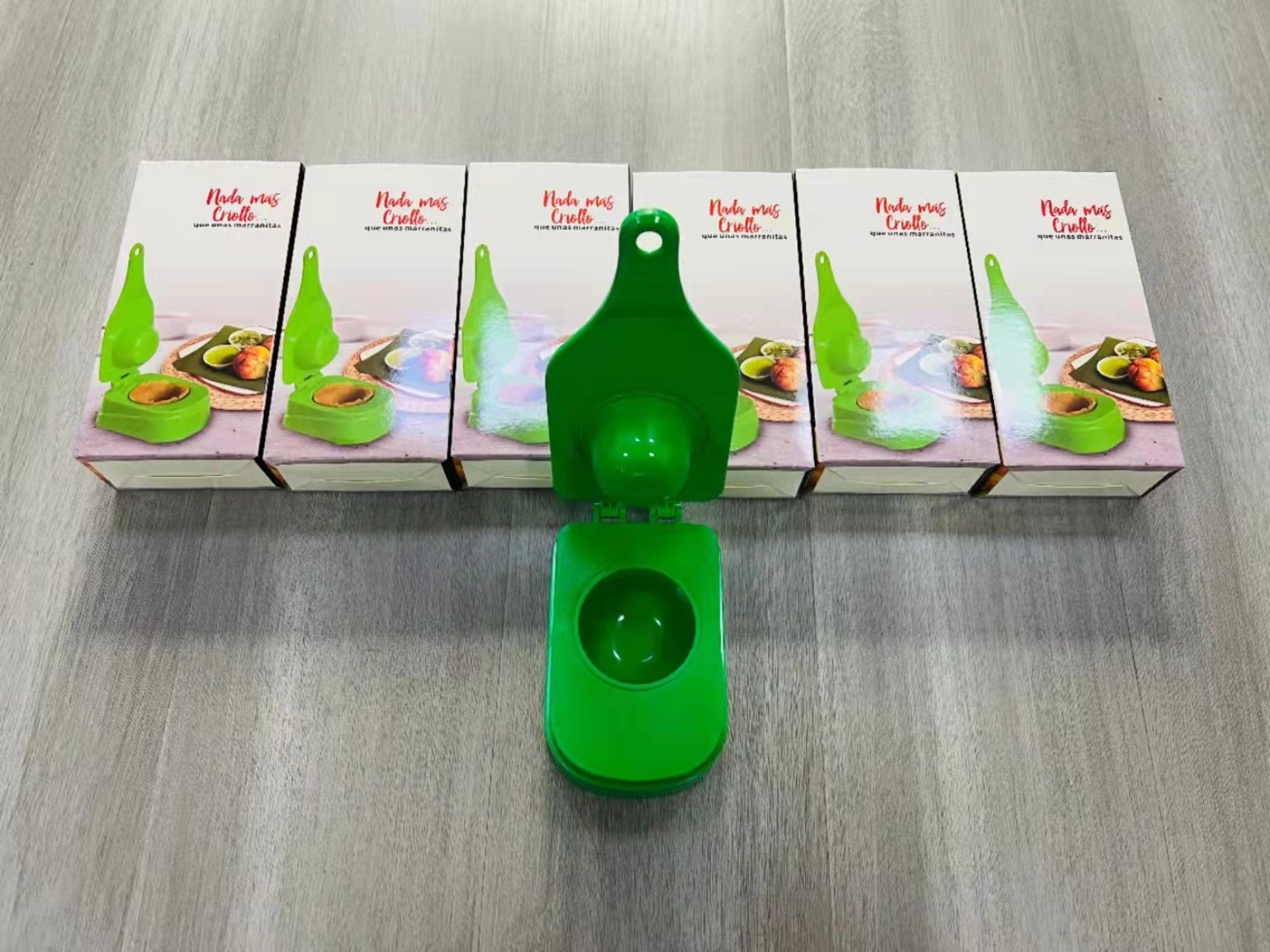 Banana bacon mold detail image 1