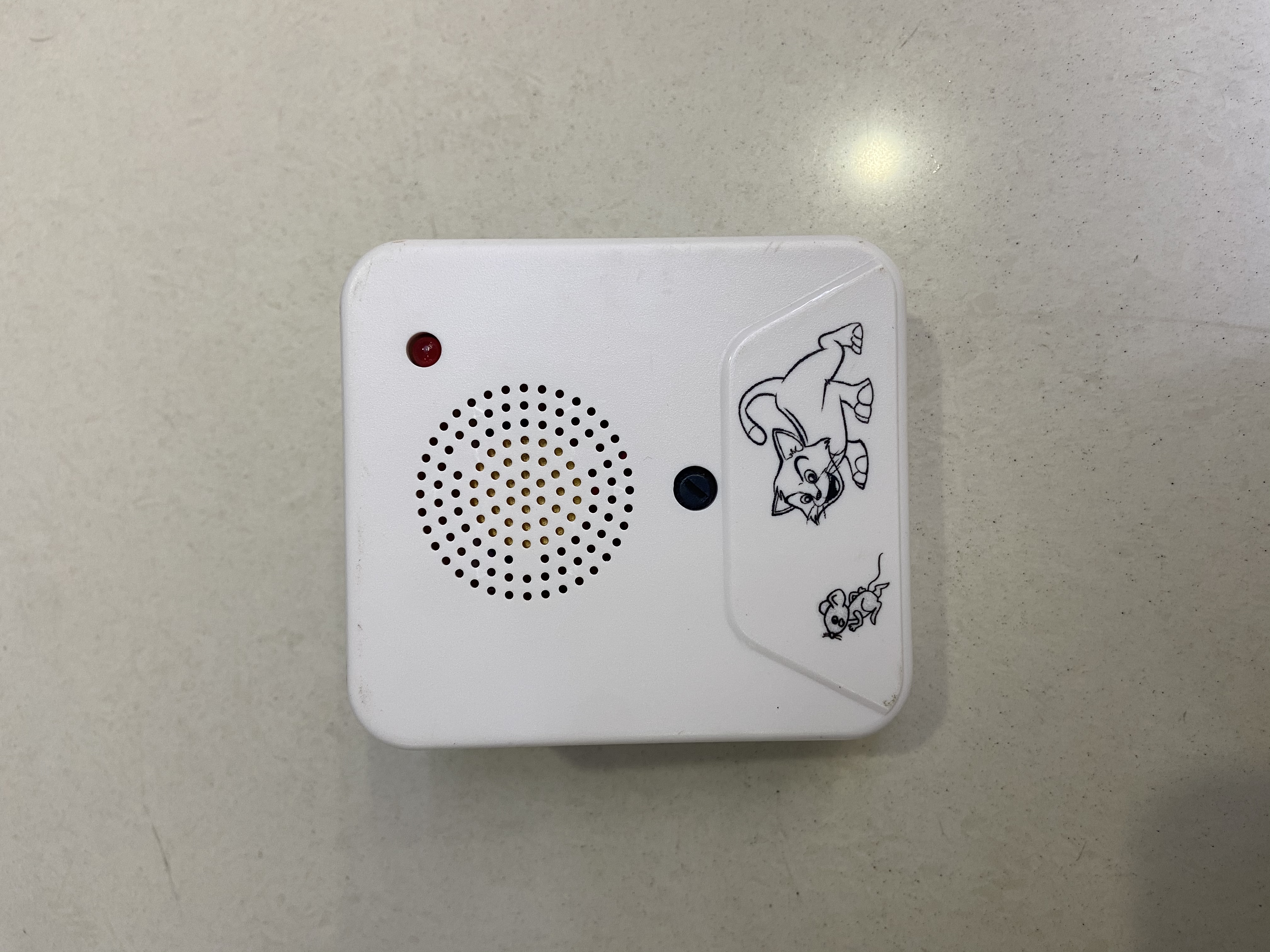 Repelente de ratas KE-216 en blister Application Scenario