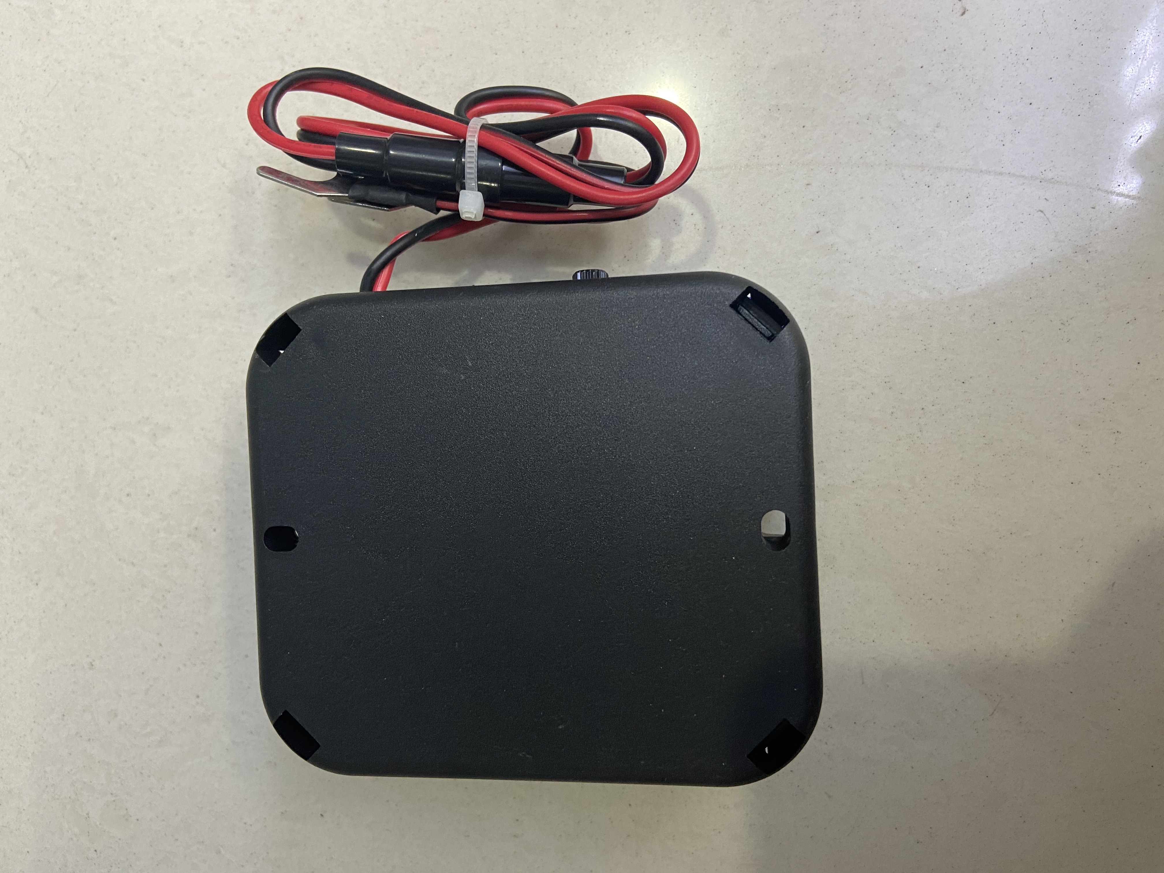 Rat guard for the engine compartment of a car detail image 4