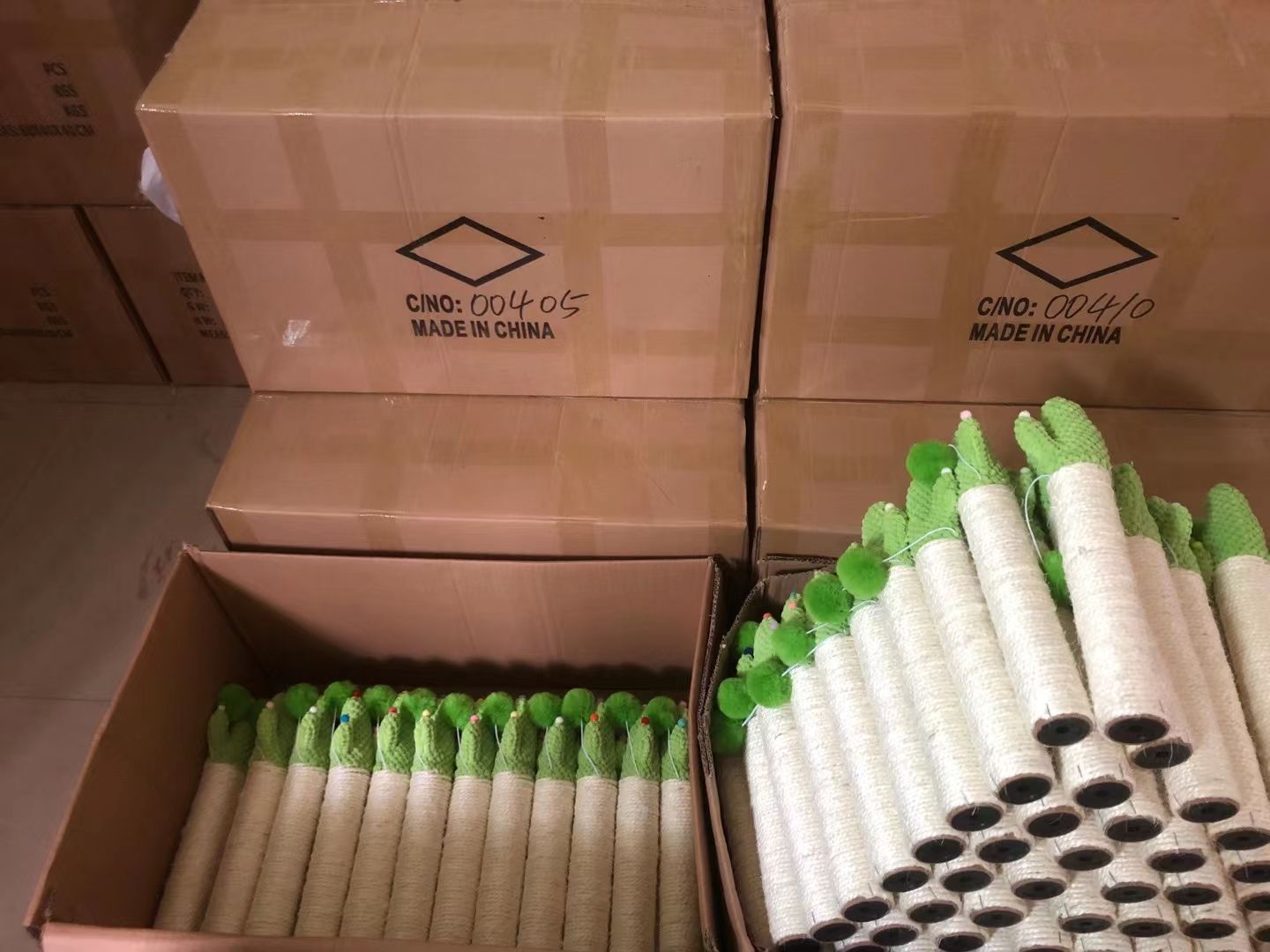 宠物用品！爱宠玩具，新款招财手猫抓柱、爬架。详情1