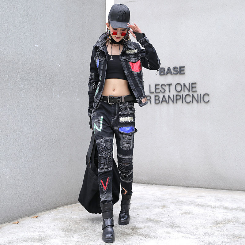 The European station's denim fashion set for women is a cool and stylish autumn women's wear with a pair of Hollen pants and coat, looking cool and stylish Application Scenario