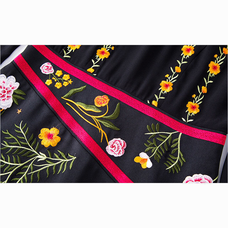 Chinese-style embroidered velvet sportswear set 2022 Autumn New casual and stylish embroidered coat, straight-leg pants two-piece set for women detail image 7