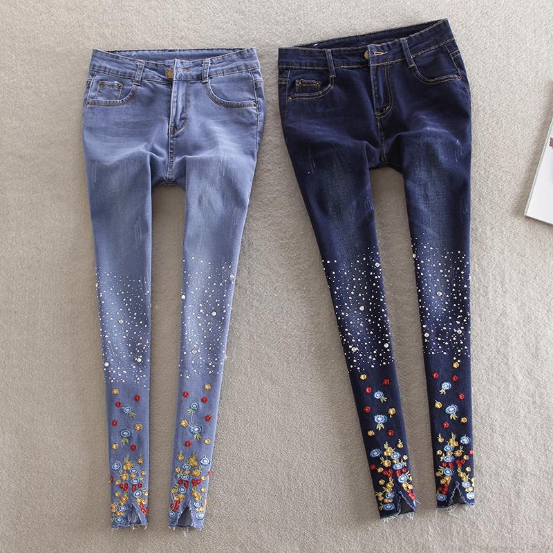 European Station Spring New collection: diamond-encrusted embroidered jeans, women's floral sequined embroidered small feet pencil nine-inch pants with rhinestones detail image 8