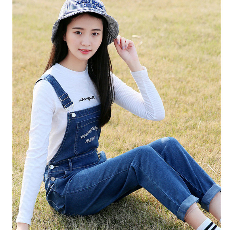 New style of Korean-style halter denim overalls and jumpsuits for junior high school students Application Scenario