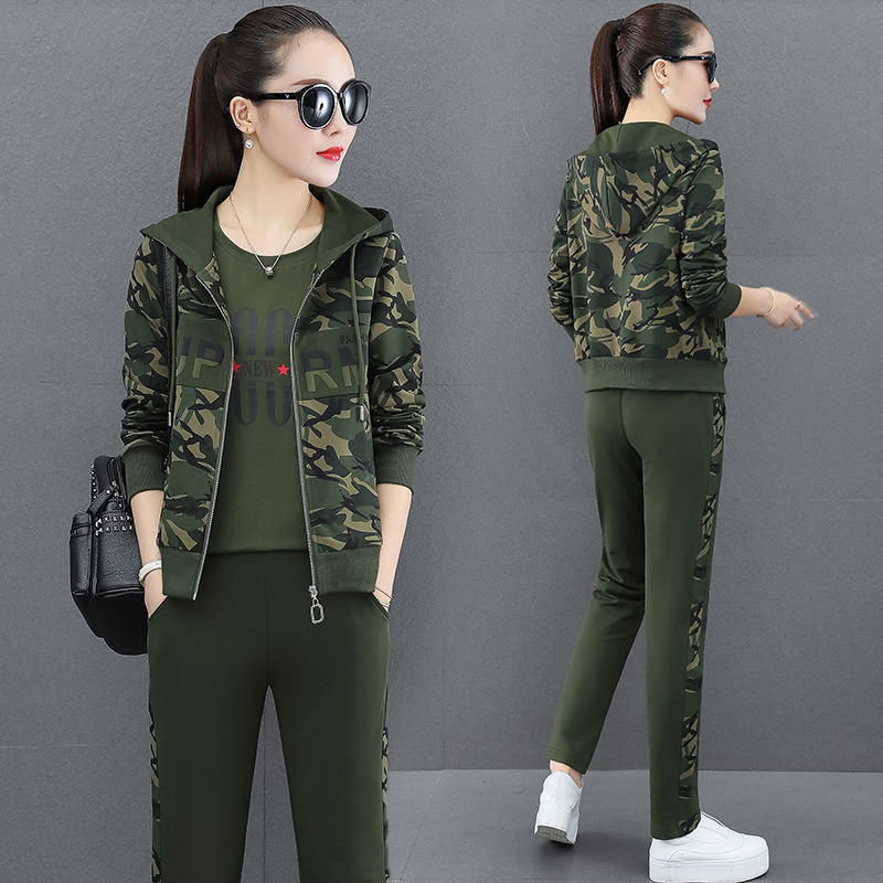 The 2022 autumn new Korean-style fashionable and stylish outdoor hooded long-sleeved three-piece camouflage sportswear set is trendy detail image 1