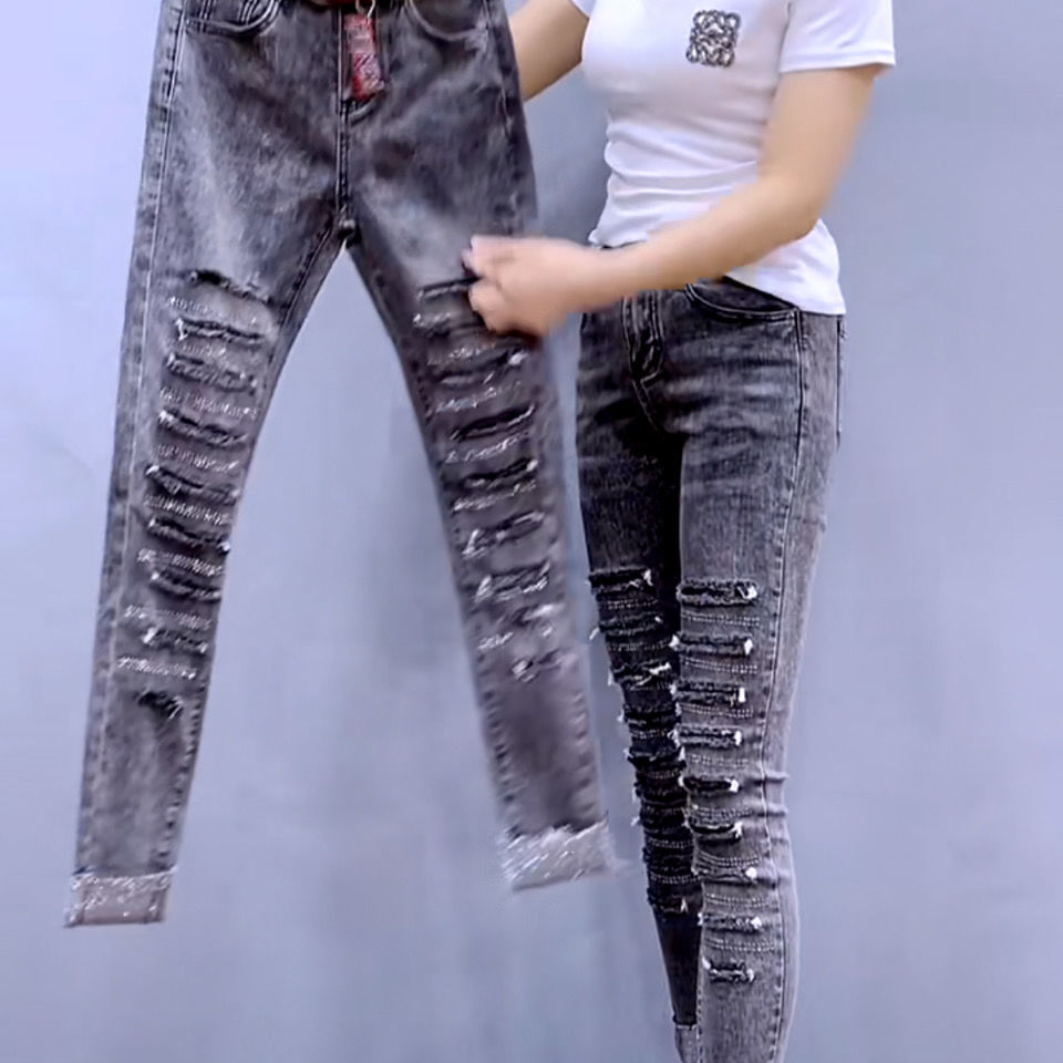European Station 2022 Summer New bestsellers Ripped high-temperature embossed diamond jeans, fashionable and personalized women's pants detail image 4