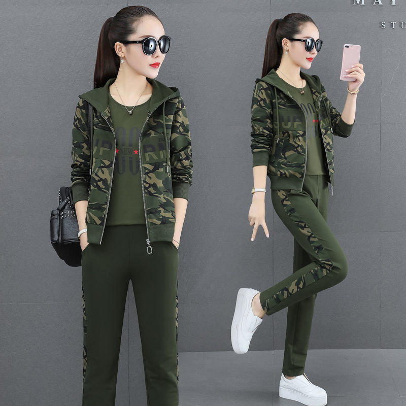 The 2022 autumn new Korean-style fashionable and stylish outdoor hooded long-sleeved three-piece camouflage sportswear set is trendy detail image 4