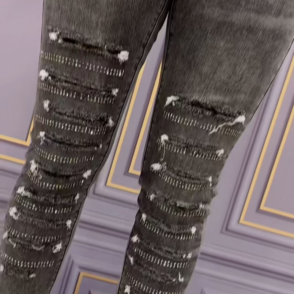 European Station 2022 Summer New bestsellers Ripped high-temperature embossed diamond jeans, fashionable and personalized women's pants detail image 9