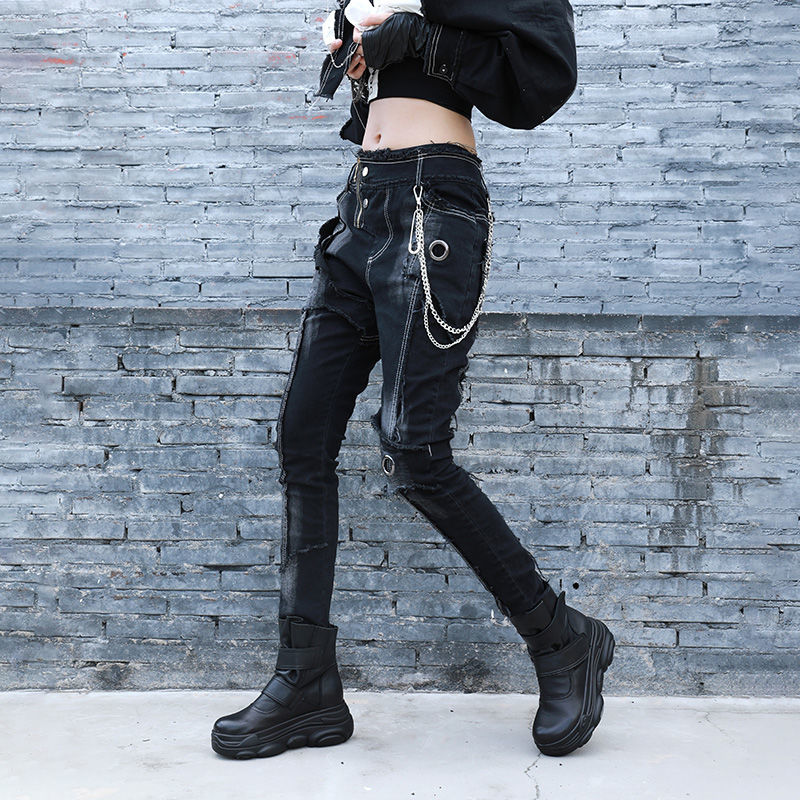 In 2022, the personalized and trendy brand of heavy industry jeans, women's slimming patchwork Halon pants, aged and retro pants, and cool street long pants are all trendy detail image 6