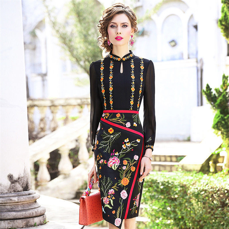 Chinese-style embroidered velvet sportswear set 2022 Autumn New casual and stylish embroidered coat, straight-leg pants two-piece set for women